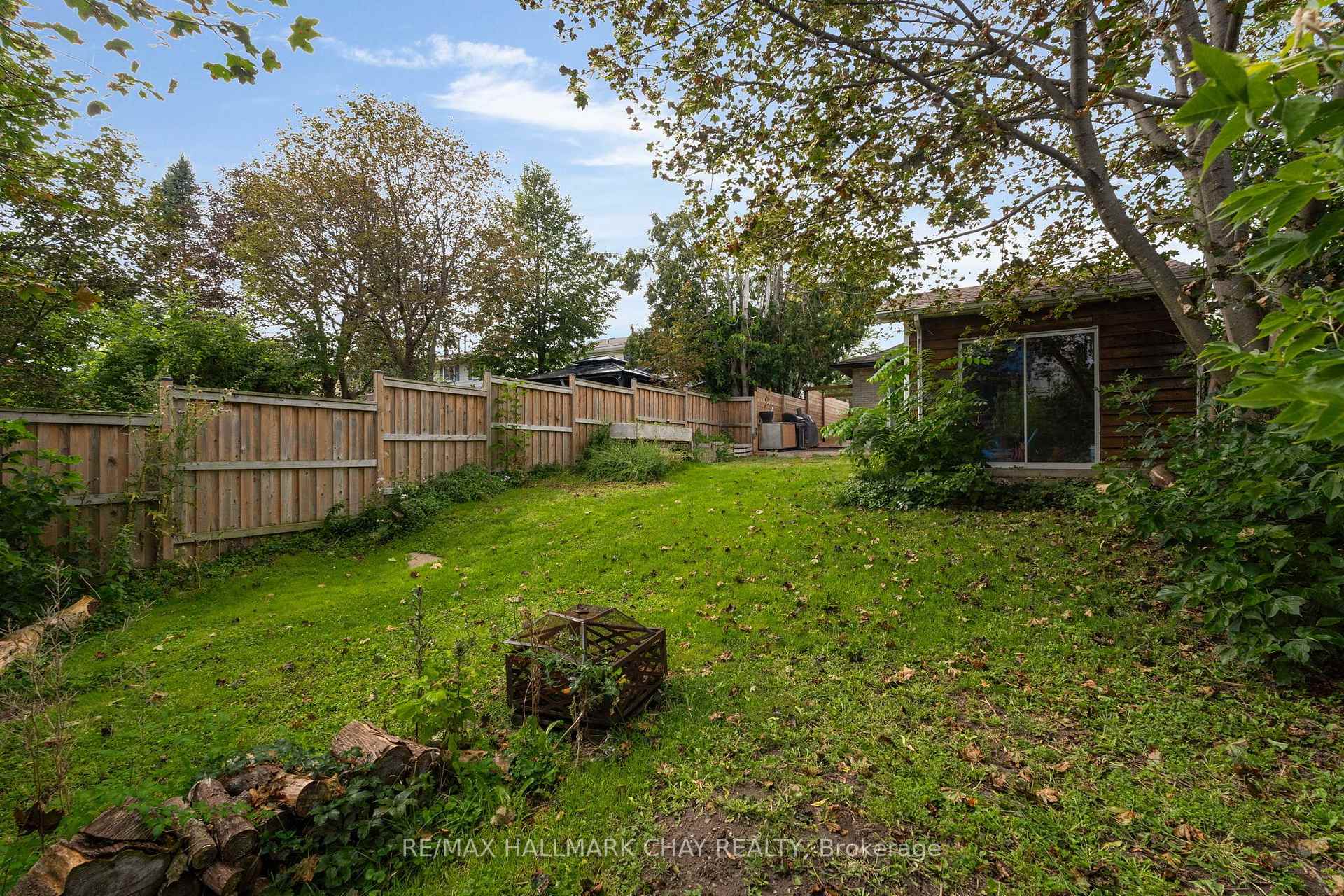 Photo 37 of 109 Daphne Crescent, Barrie, Cundles East — HOMEH