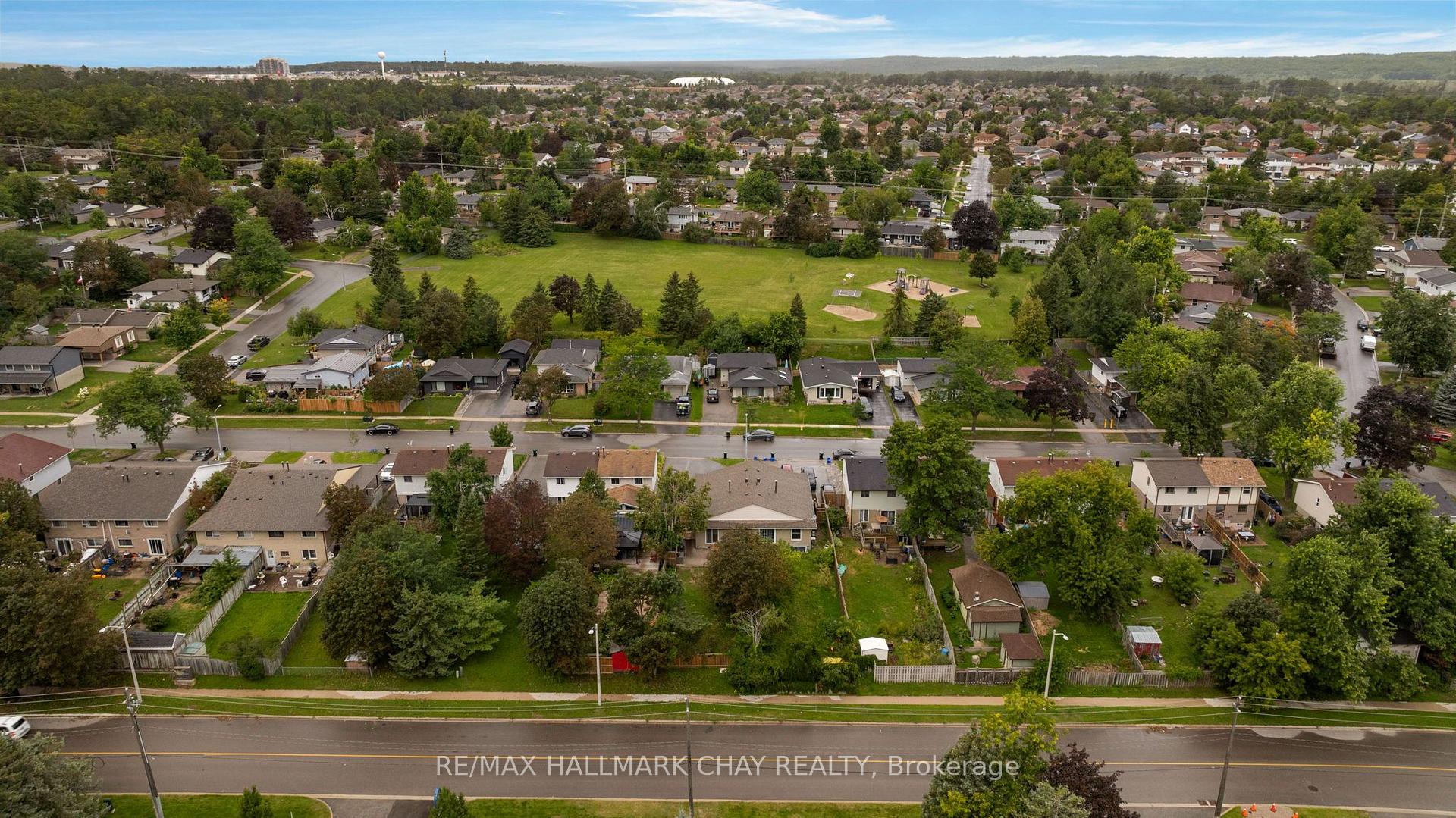 Photo 44 of 109 Daphne Crescent, Barrie, Cundles East — HOMEH