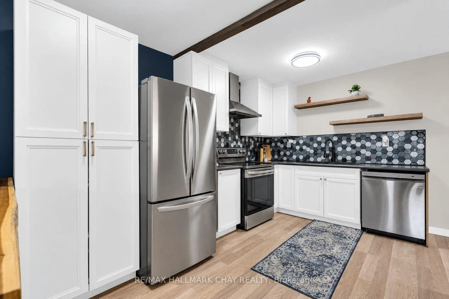 Photo 11 of 109 Daphne Crescent, Barrie, Cundles East — HOMEH