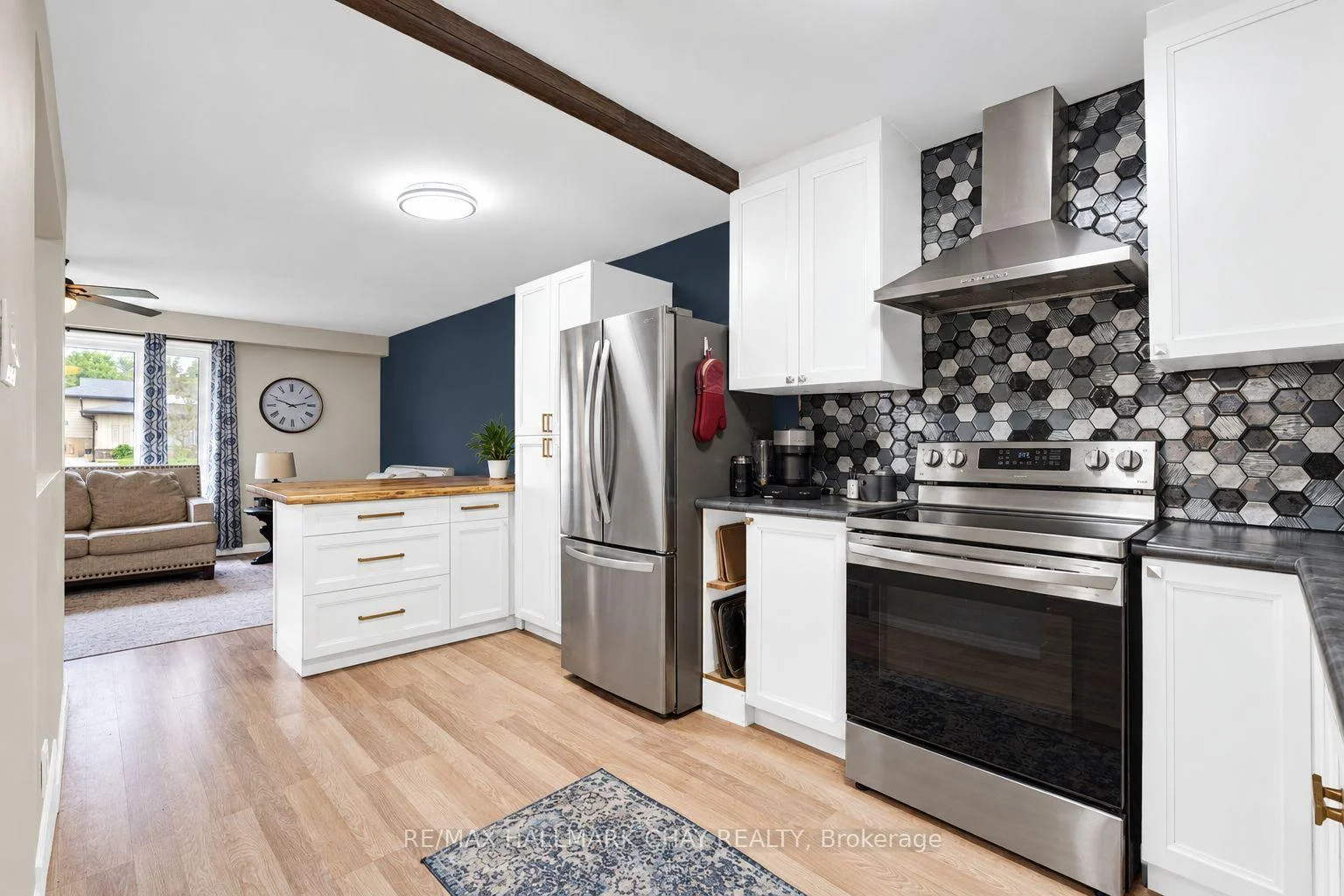 Photo 15 of 109 Daphne Crescent, Barrie, Cundles East — HOMEH