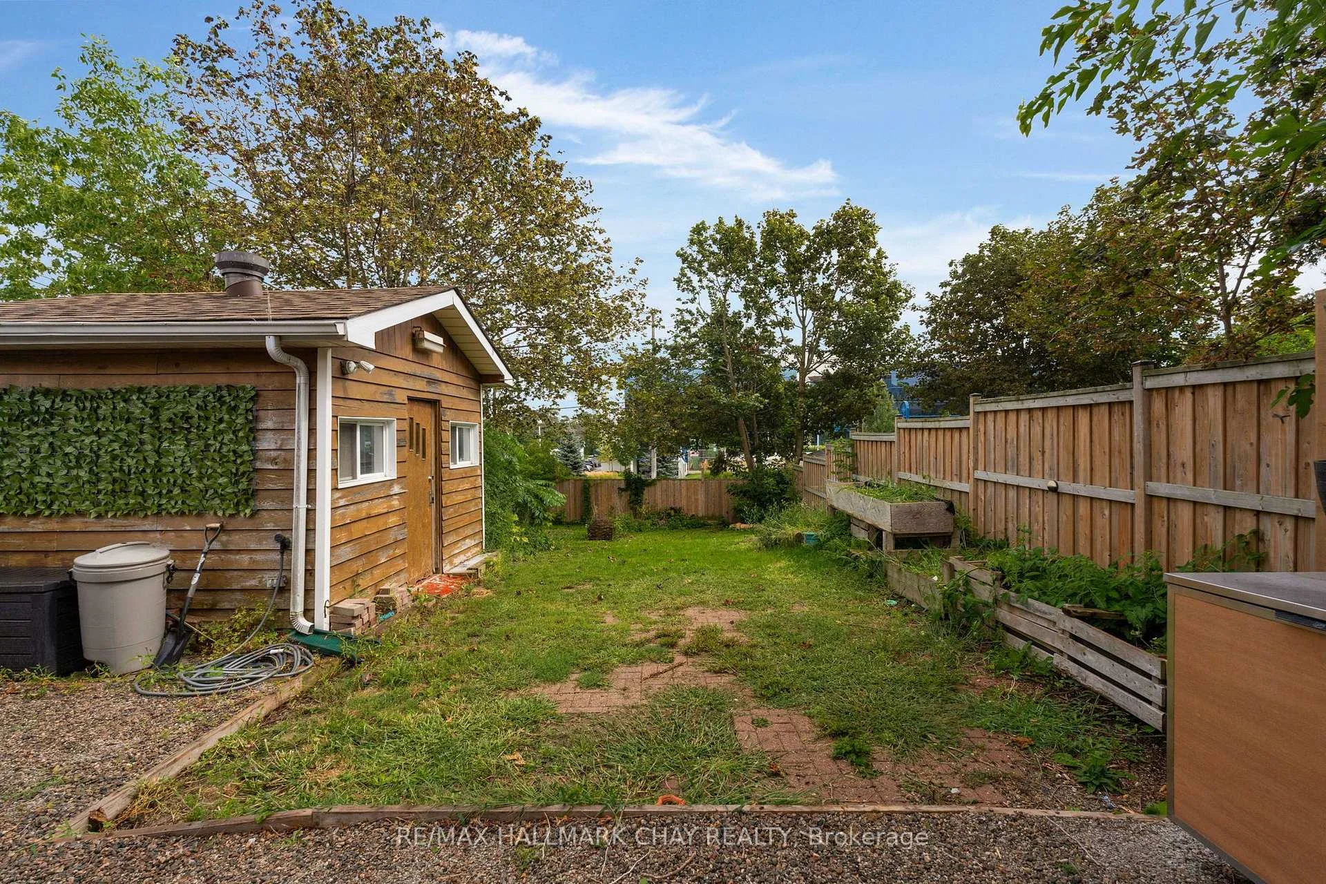 Photo 33 of 109 Daphne Crescent, Barrie, Cundles East — HOMEH