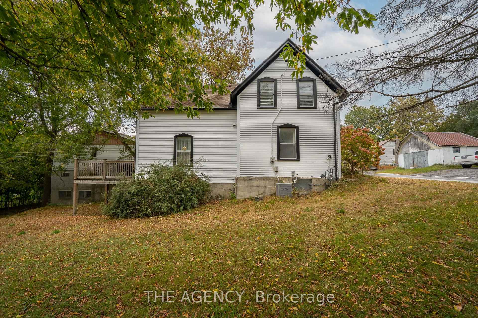 Photo 2 of 16 Elks Street, Prince Edward County, Picton Ward — HOMEH