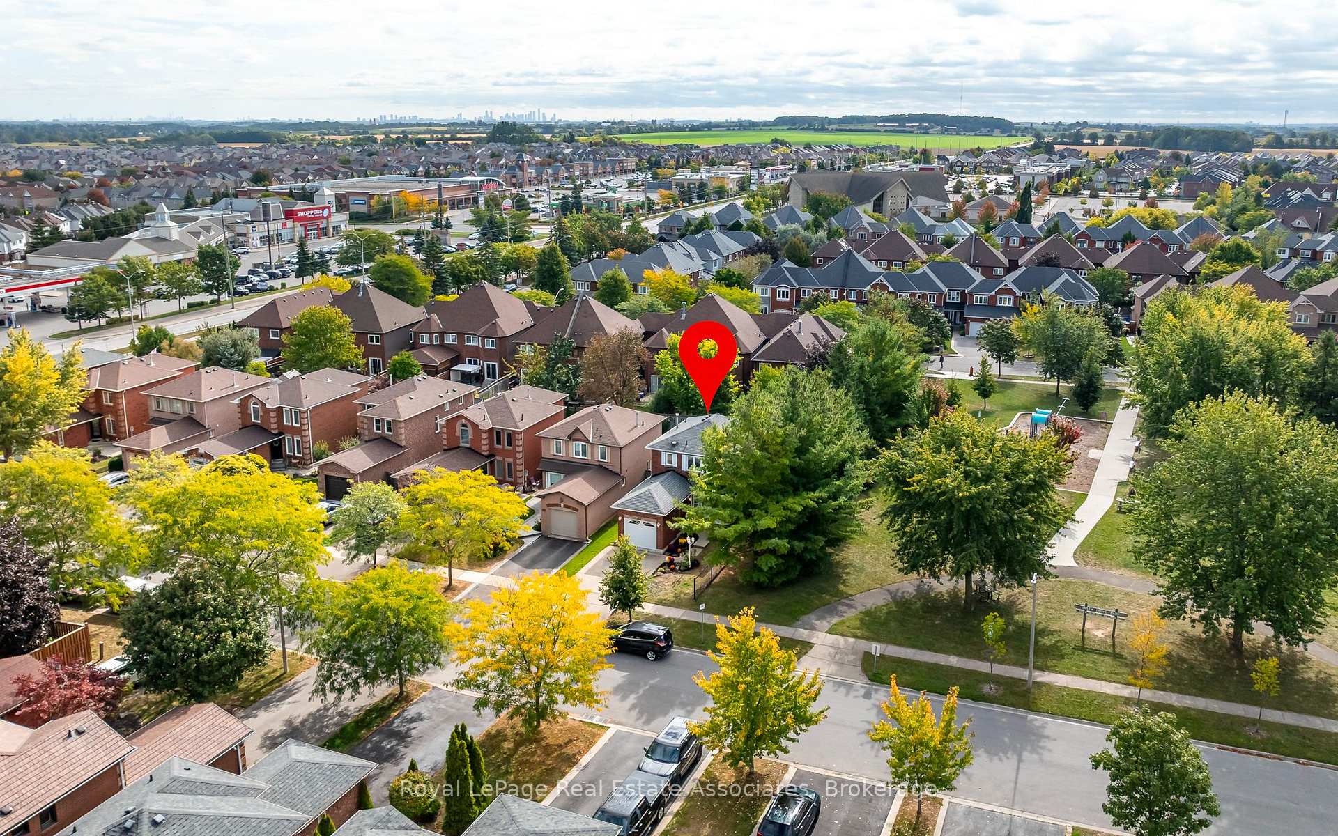 Photo 4 of 67 Smith Drive, Halton Hills, Georgetown — HOMEH