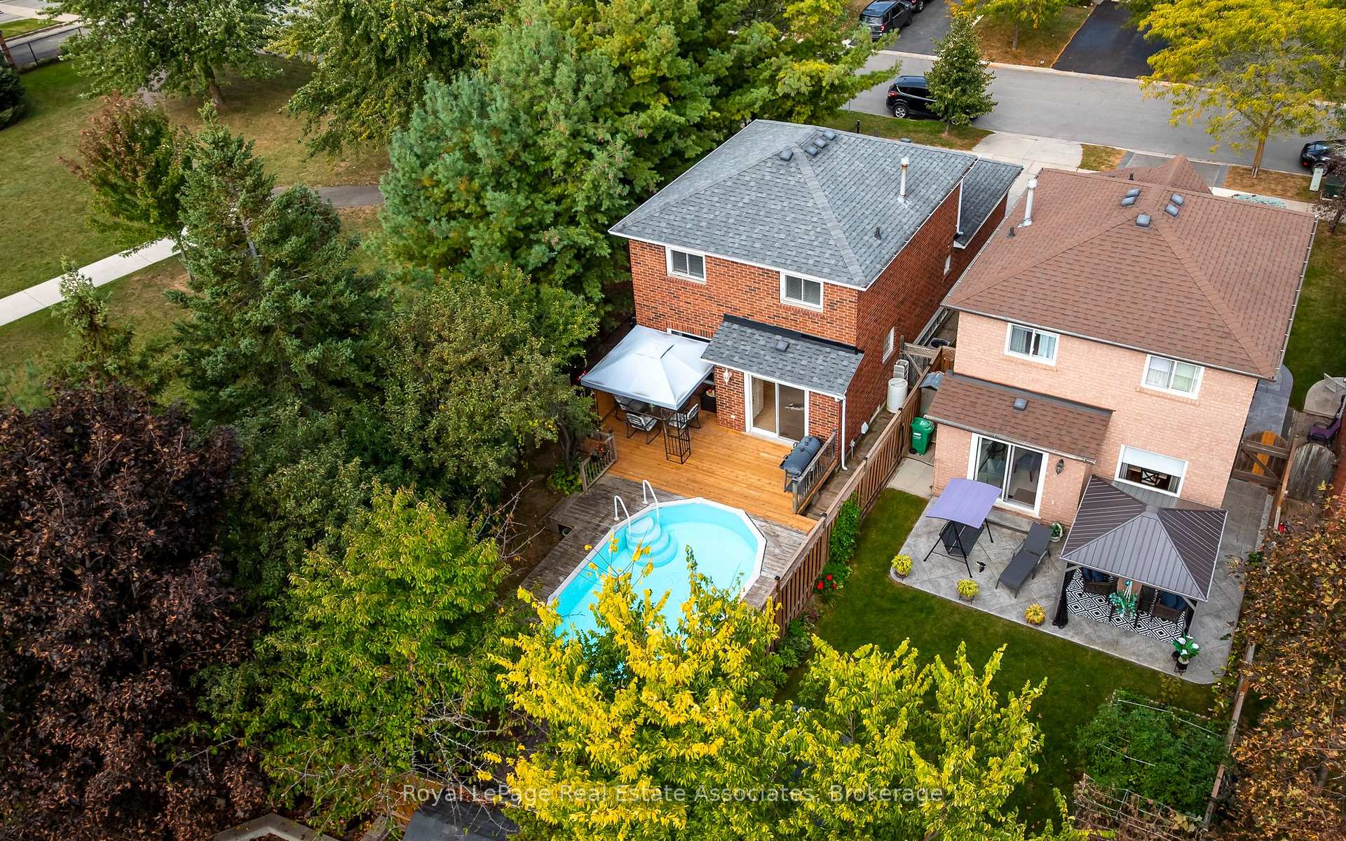 Photo 6 of 67 Smith Drive, Halton Hills, Georgetown — HOMEH