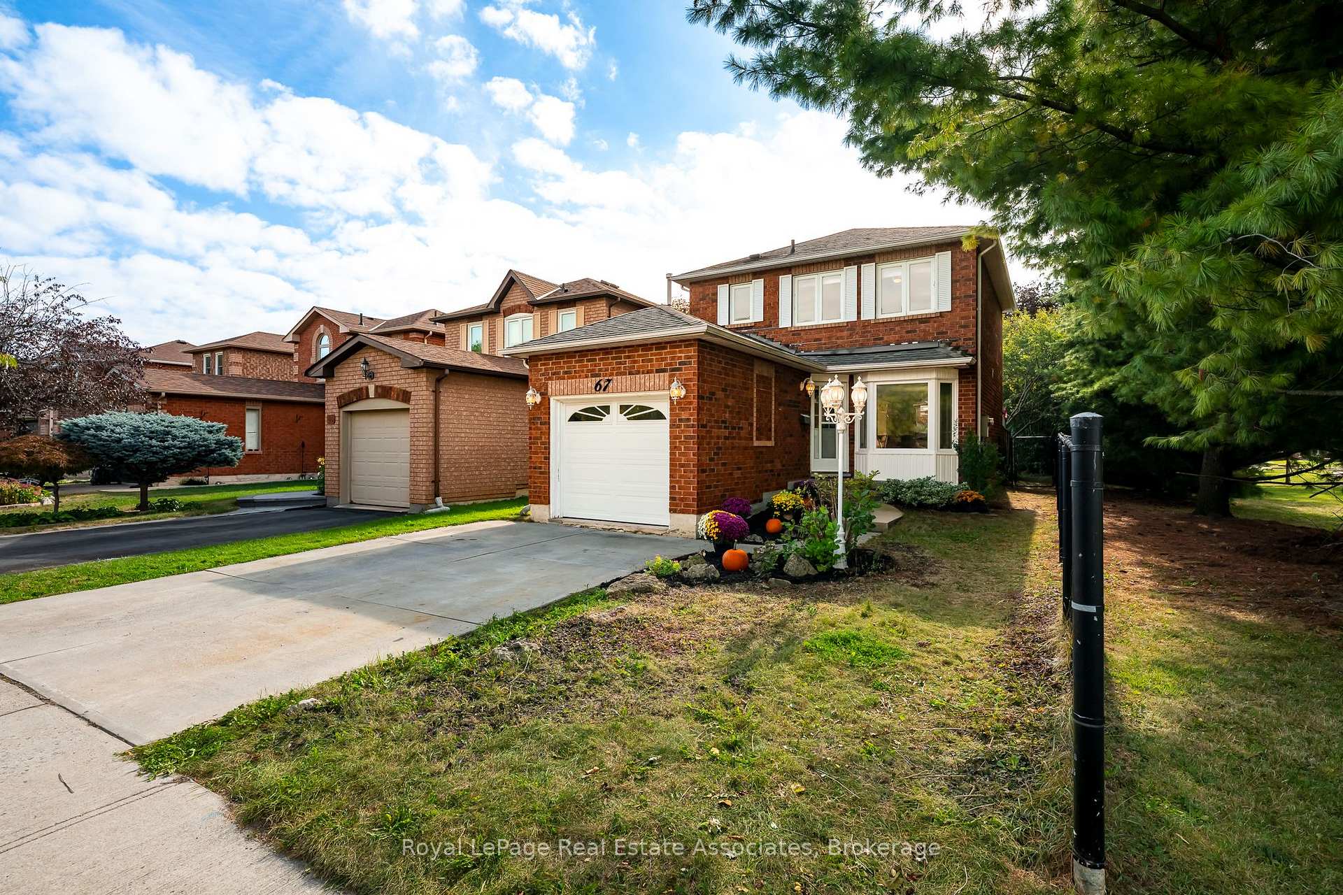 Photo 9 of 67 Smith Drive, Halton Hills, Georgetown — HOMEH