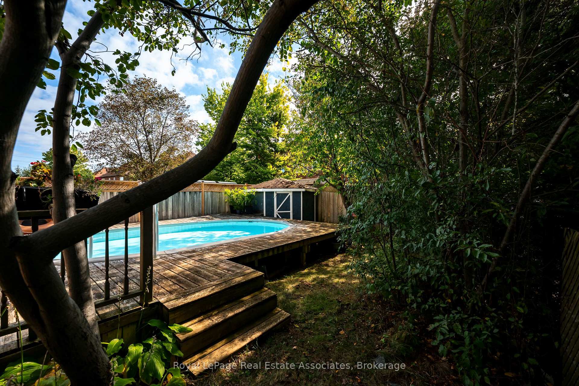 Photo 12 of 67 Smith Drive, Halton Hills, Georgetown — HOMEH