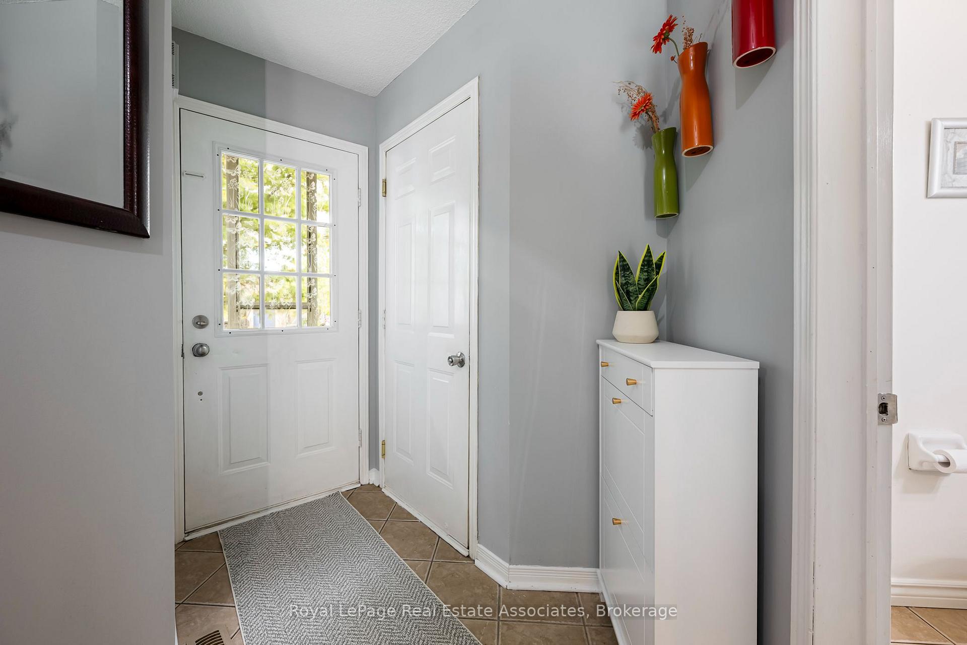 Photo 19 of 67 Smith Drive, Halton Hills, Georgetown — HOMEH