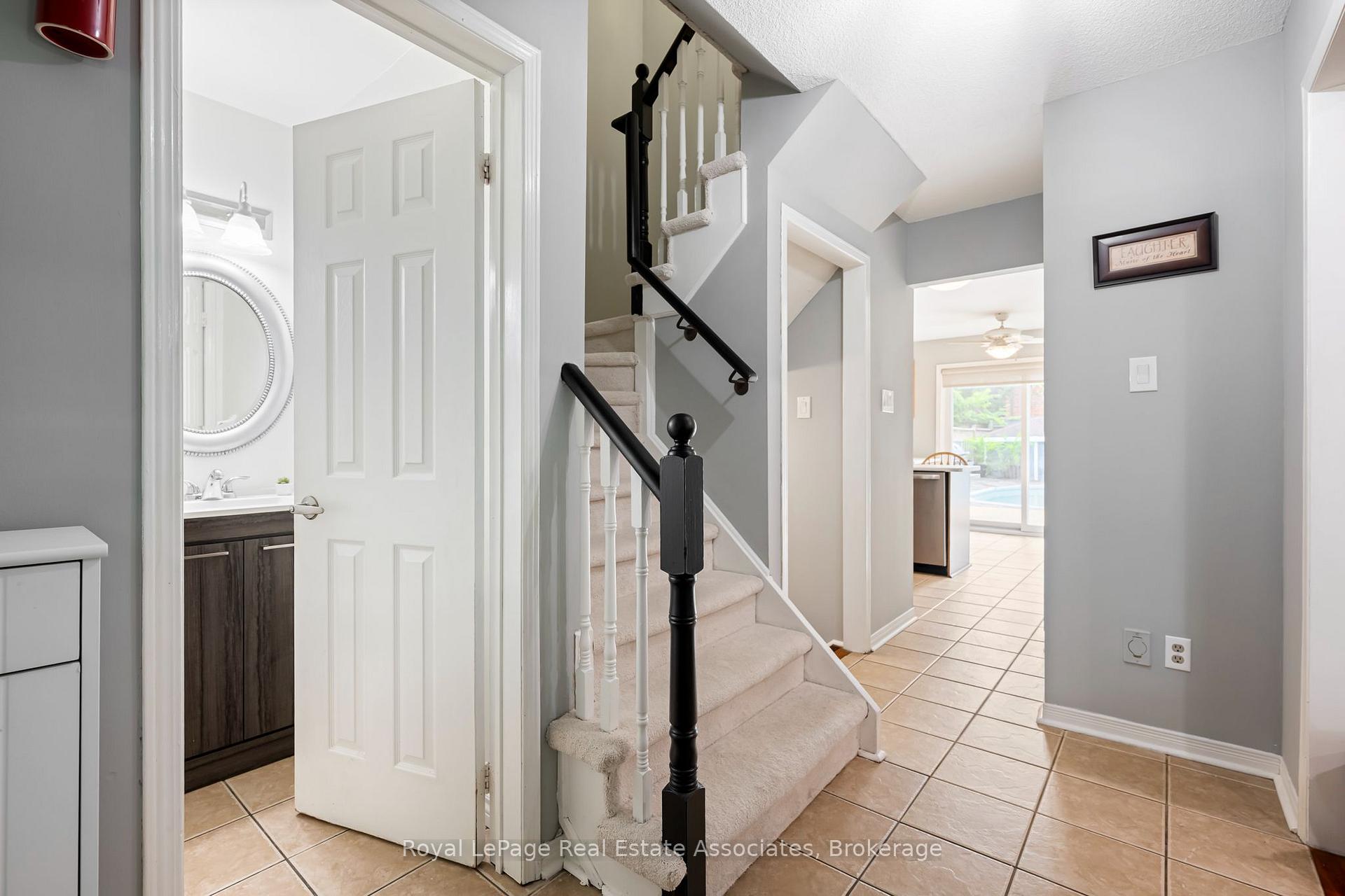 Photo 20 of 67 Smith Drive, Halton Hills, Georgetown — HOMEH