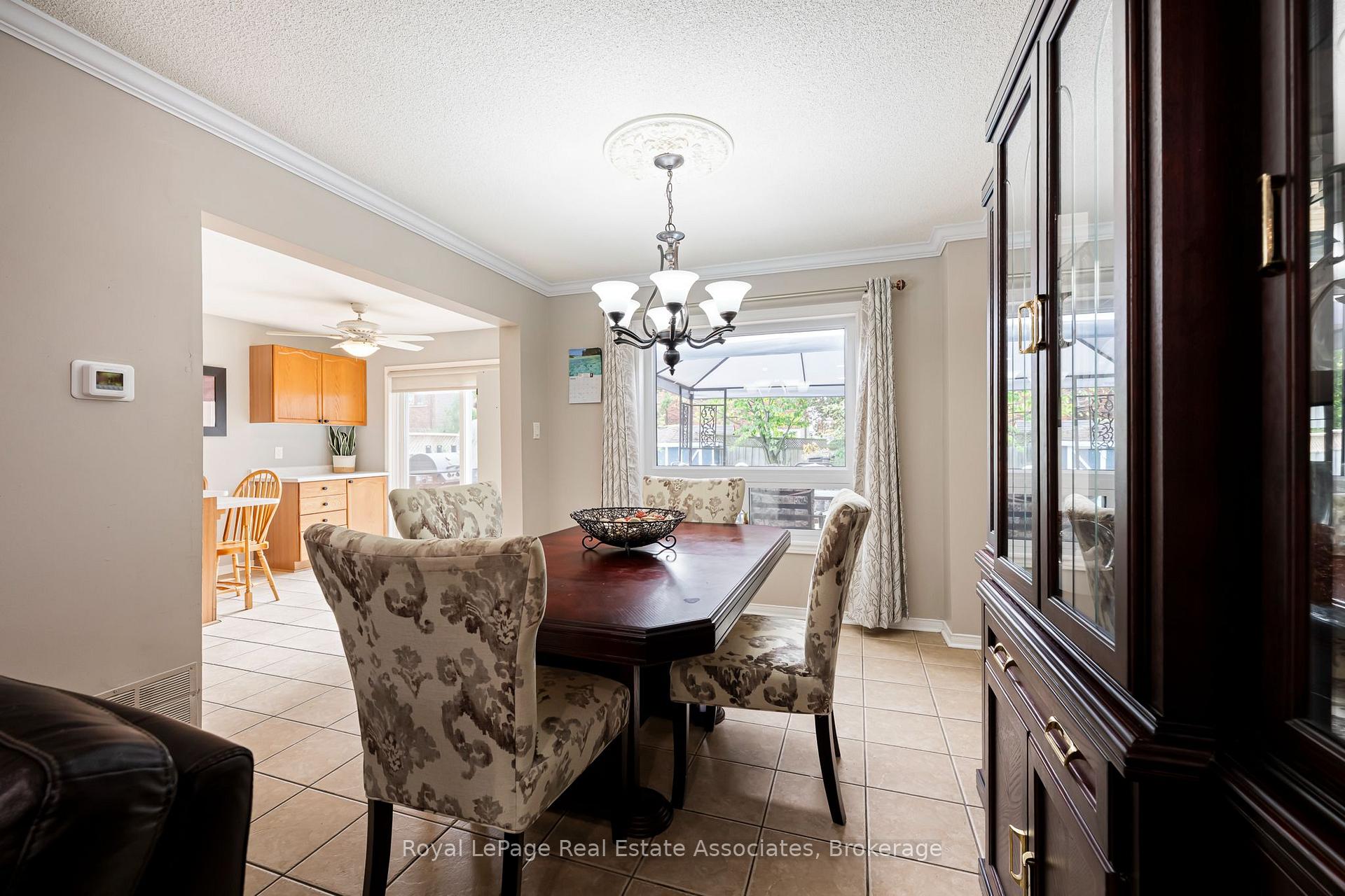 Photo 25 of 67 Smith Drive, Halton Hills, Georgetown — HOMEH