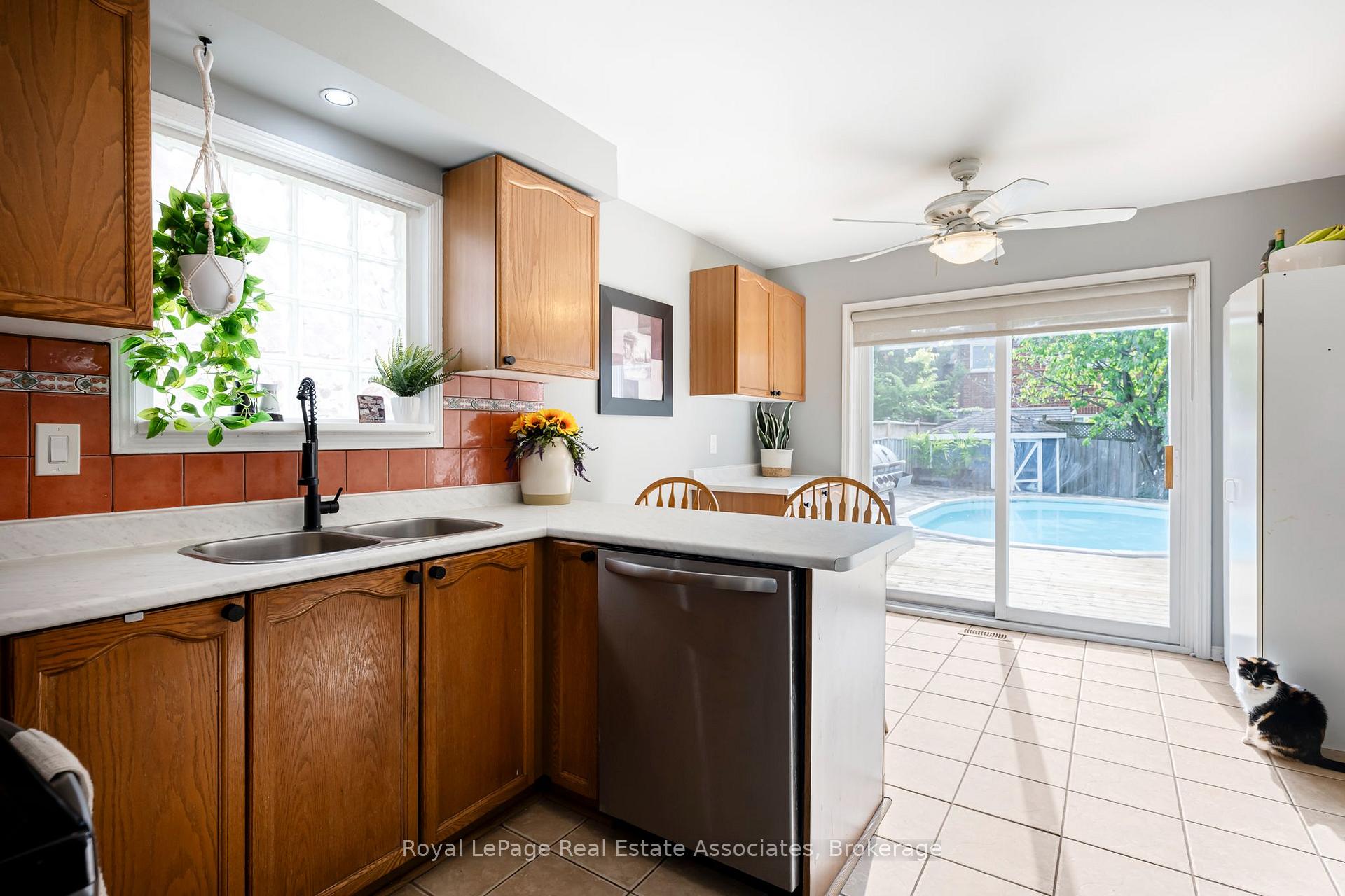 Photo 28 of 67 Smith Drive, Halton Hills, Georgetown — HOMEH