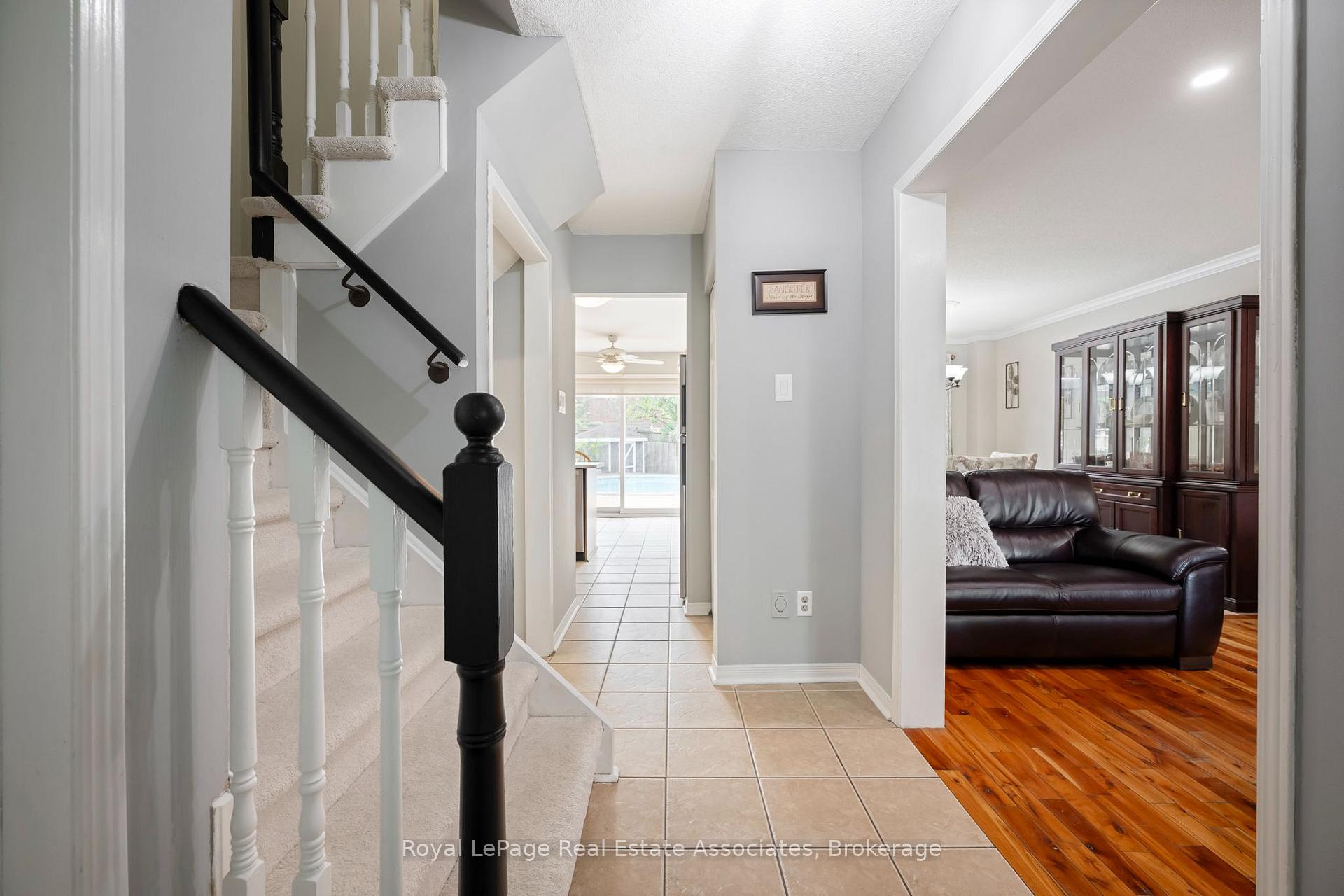 Photo 33 of 67 Smith Drive, Halton Hills, Georgetown — HOMEH