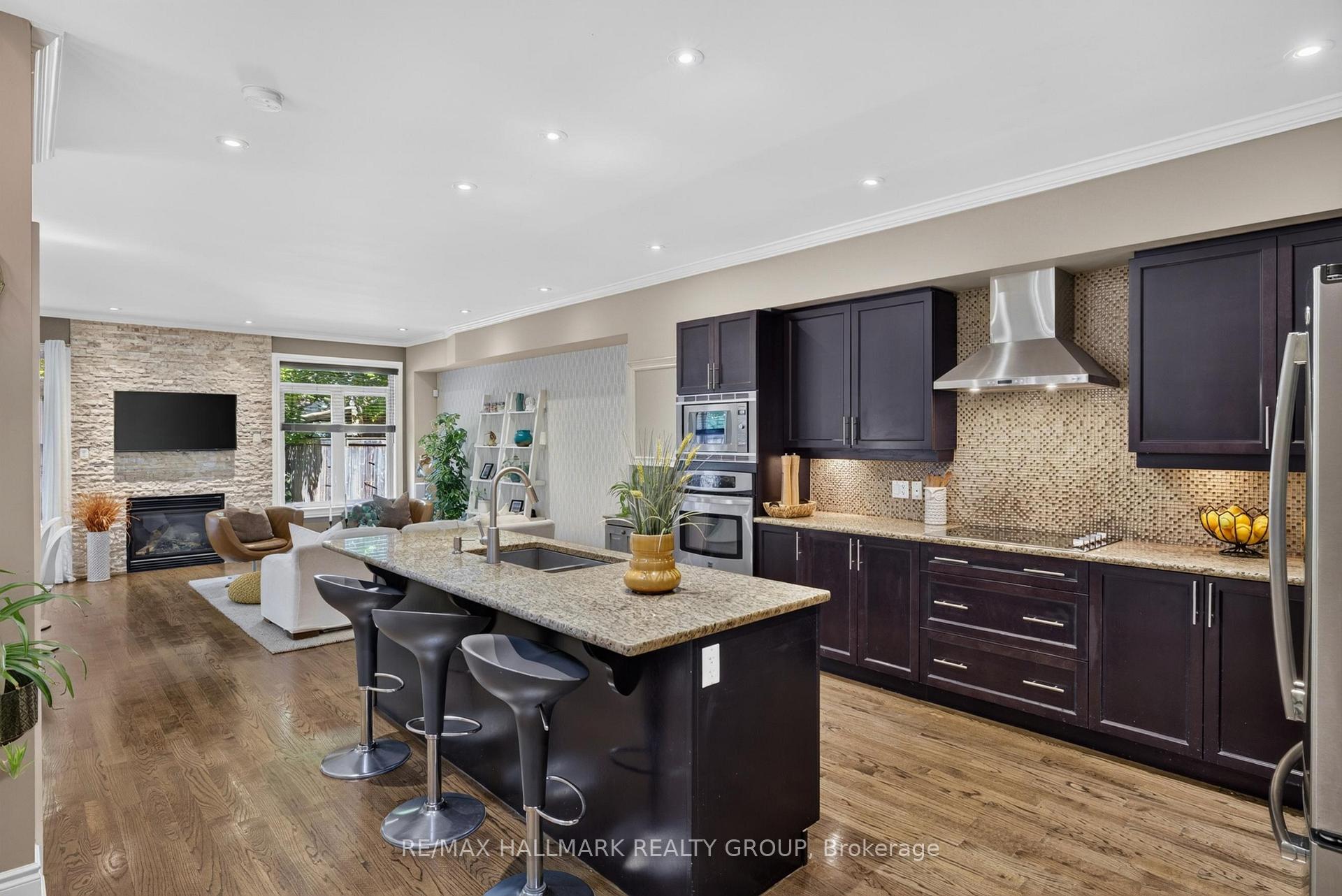 Photo 4 of 856 Norton Avenue, Ottawa, Queensway Terrace North — HOMEH
