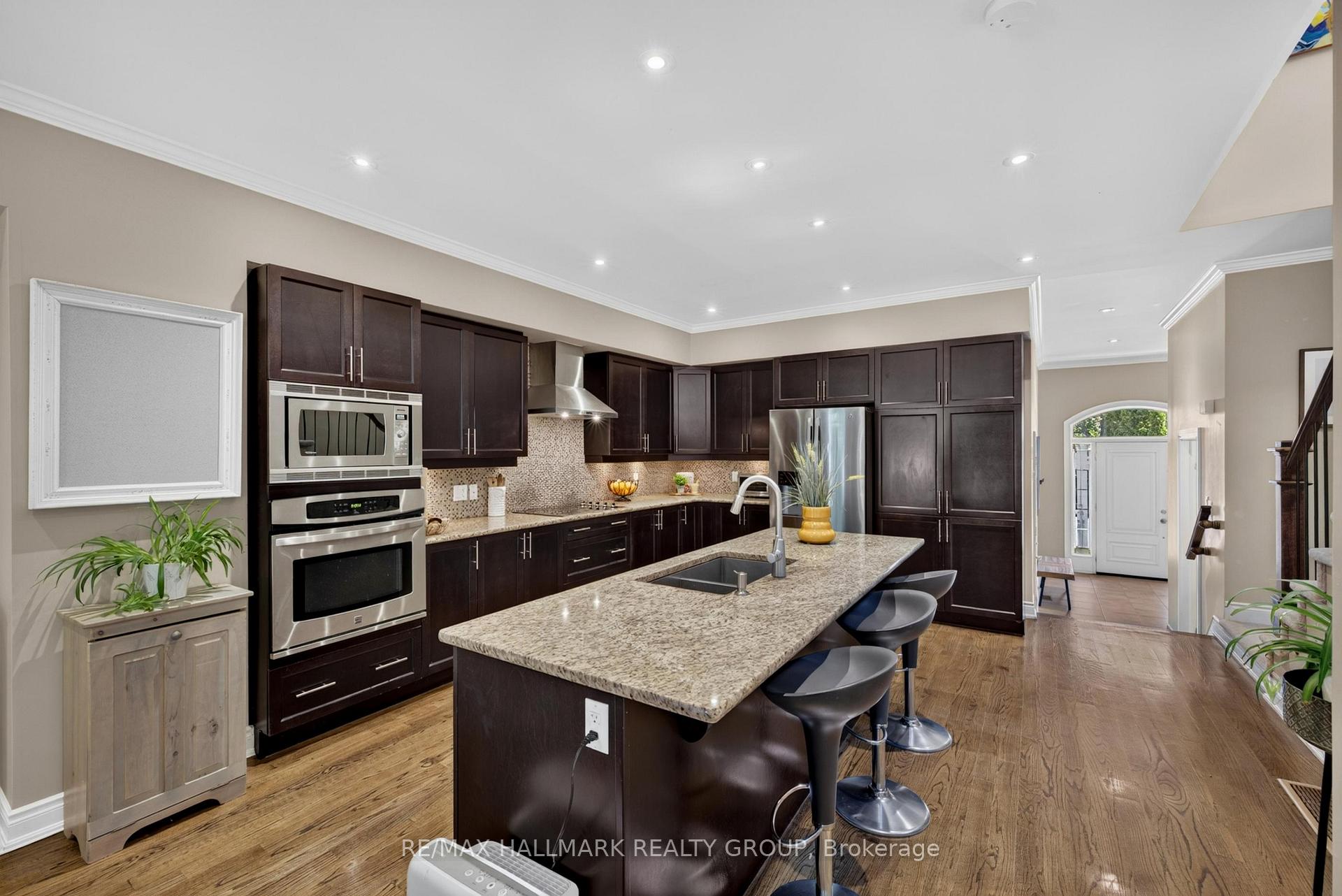 Photo 5 of 856 Norton Avenue, Ottawa, Queensway Terrace North — HOMEH