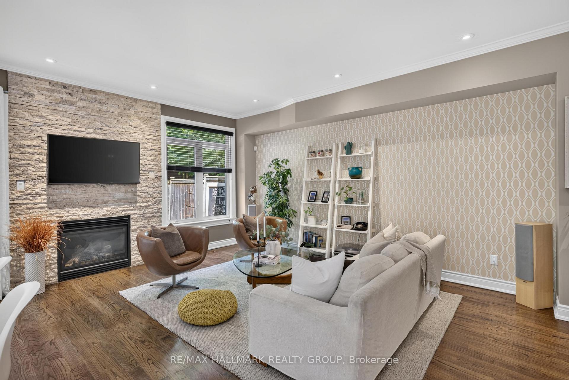 Photo 10 of 856 Norton Avenue, Ottawa, Queensway Terrace North — HOMEH