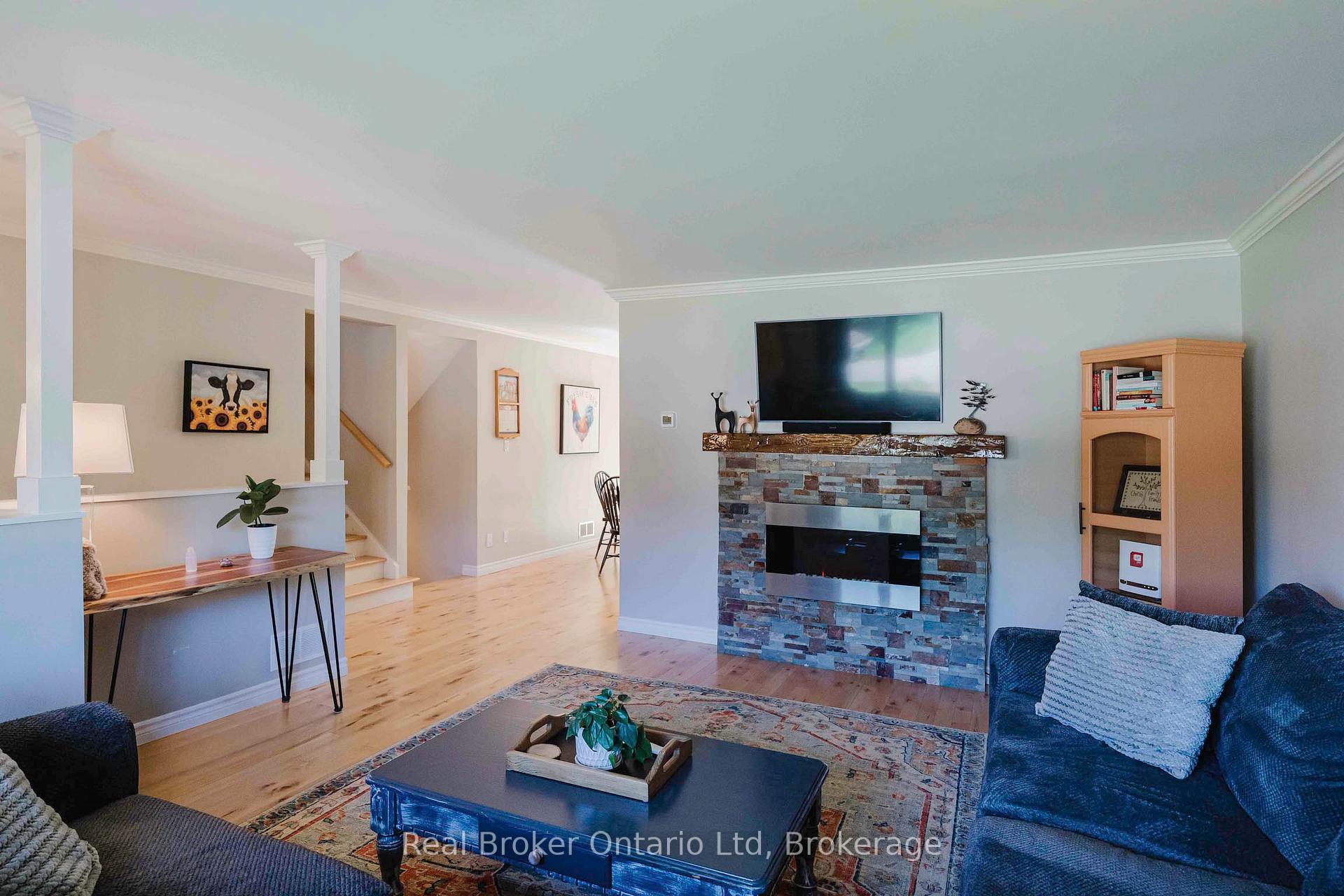 Photo 19 of 126 5th Avenue E, Owen Sound — HOMEH