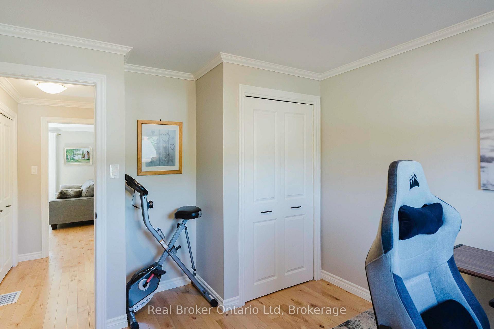 Photo 43 of 126 5th Avenue E, Owen Sound — HOMEH