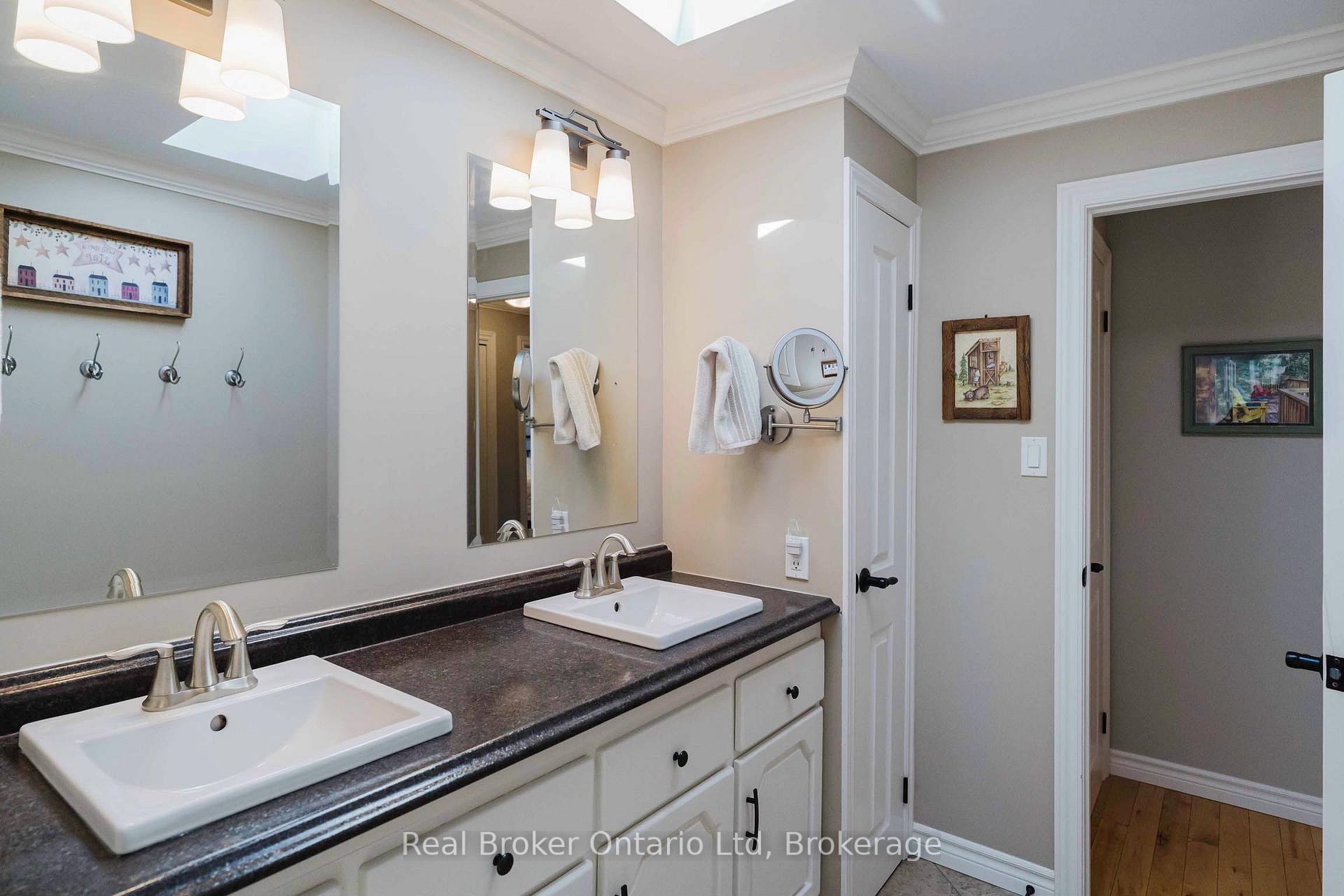 Photo 49 of 126 5th Avenue E, Owen Sound — HOMEH