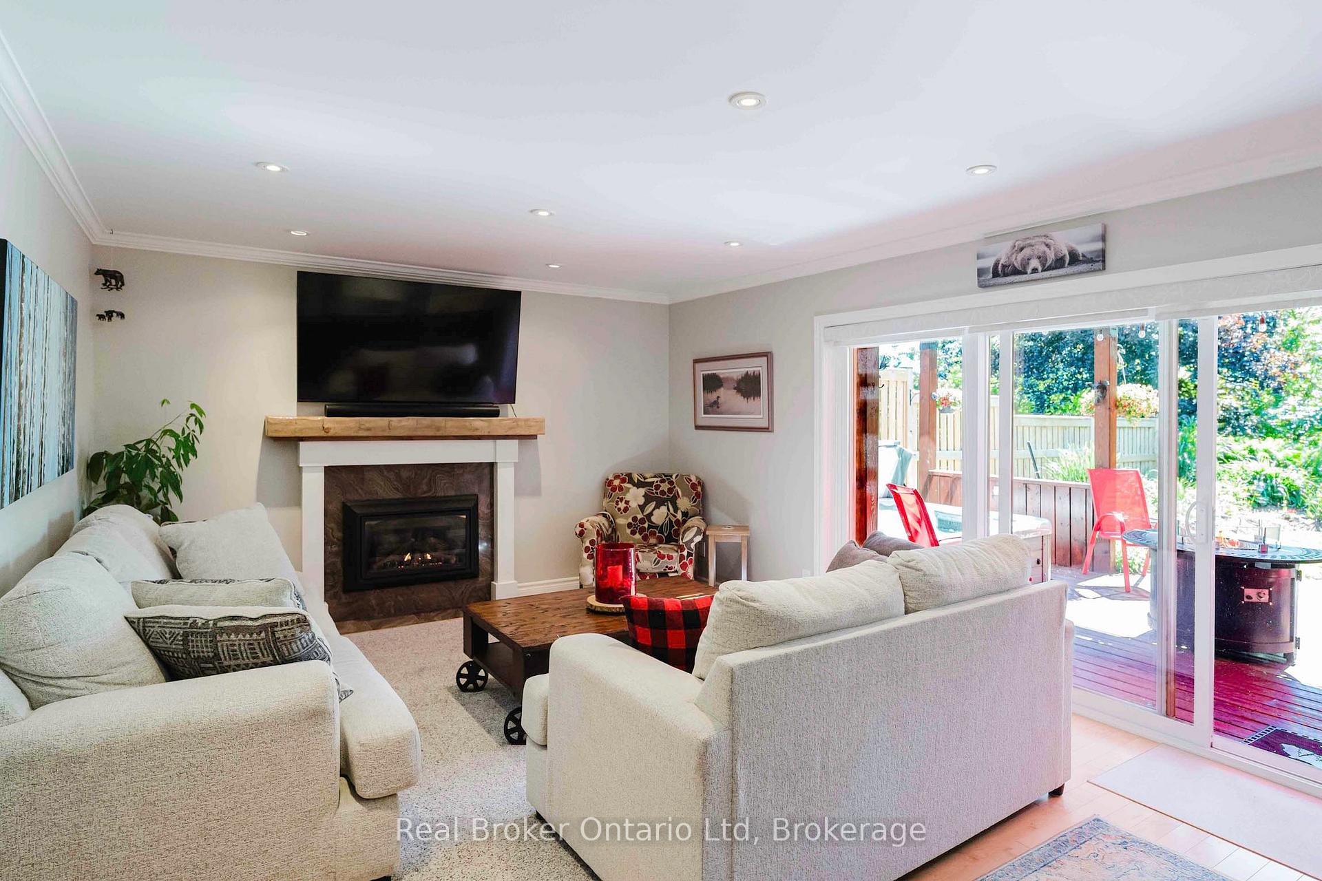 Photo 55 of 126 5th Avenue E, Owen Sound — HOMEH