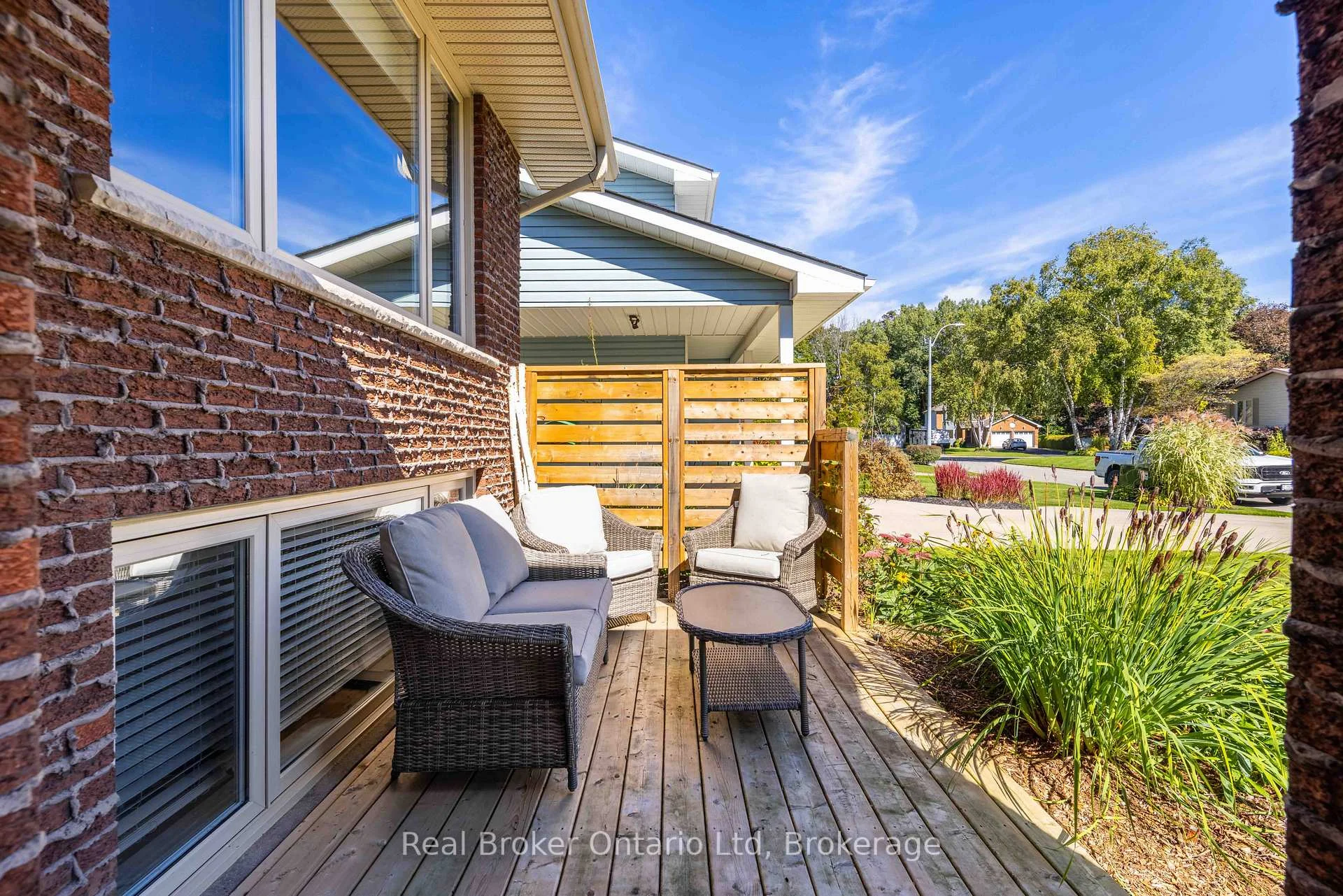Photo 8 of 126 5th Avenue E, Owen Sound — HOMEH