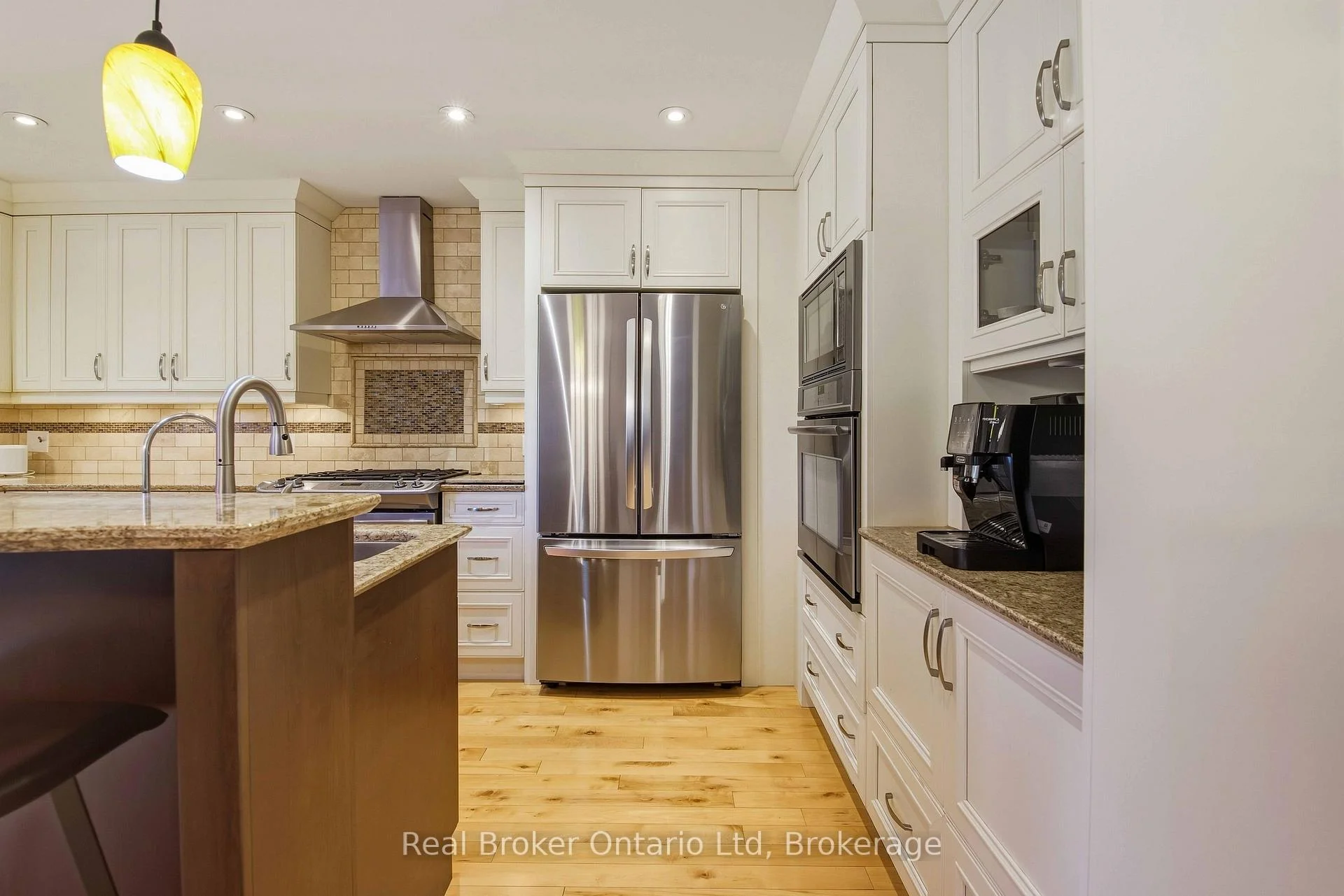 Photo 20 of 126 5th Avenue E, Owen Sound — HOMEH