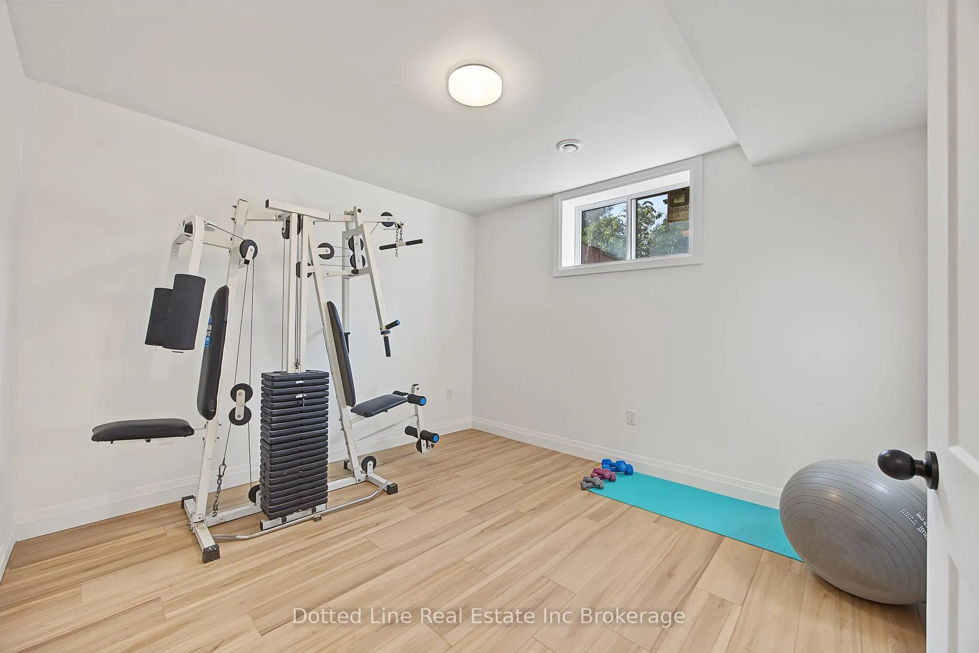 Photo 21 of 4 Charles Court, Bayham, Port Burwell — HOMEH