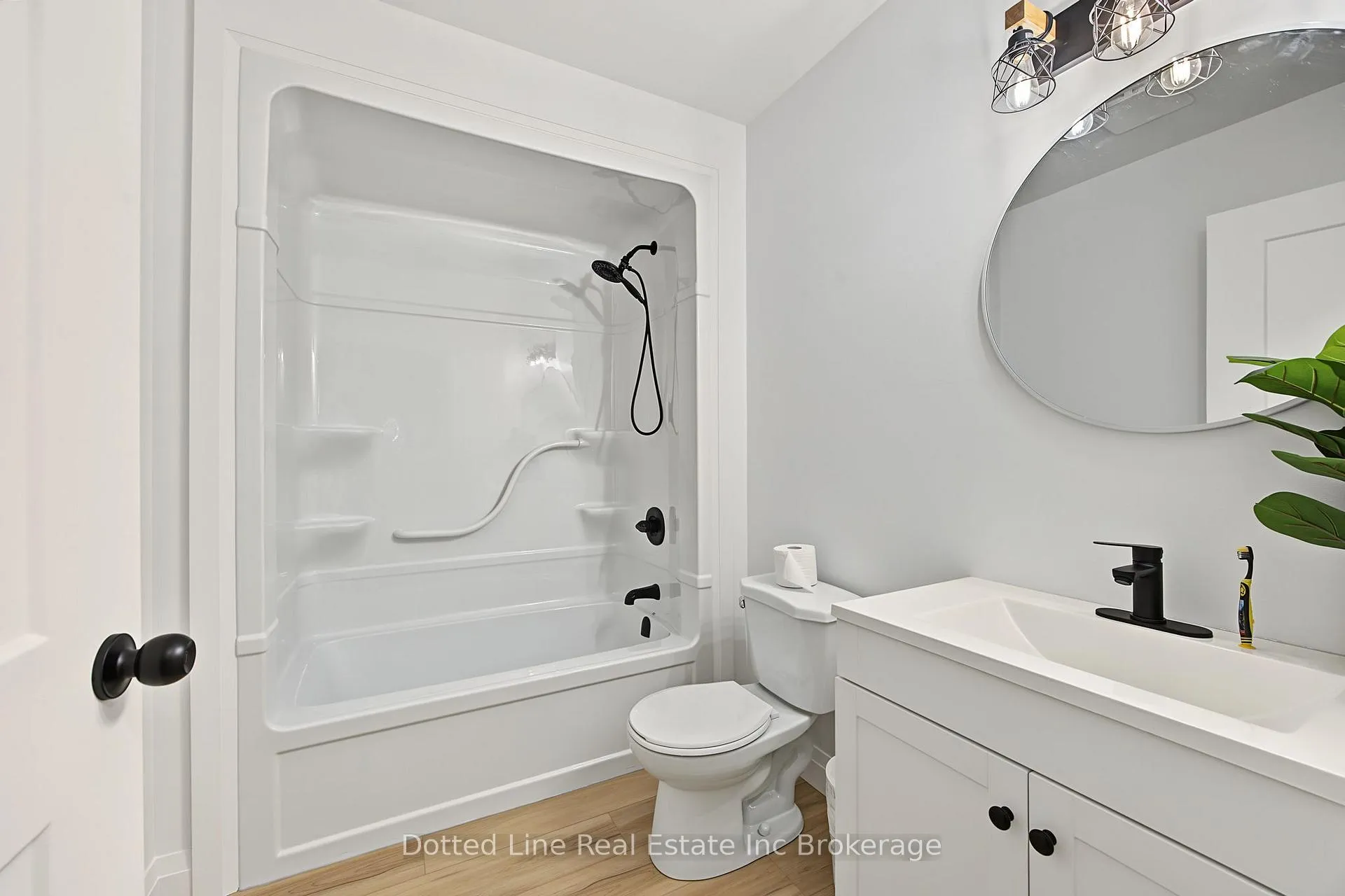 Photo 25 of 4 Charles Court, Bayham, Port Burwell — HOMEH