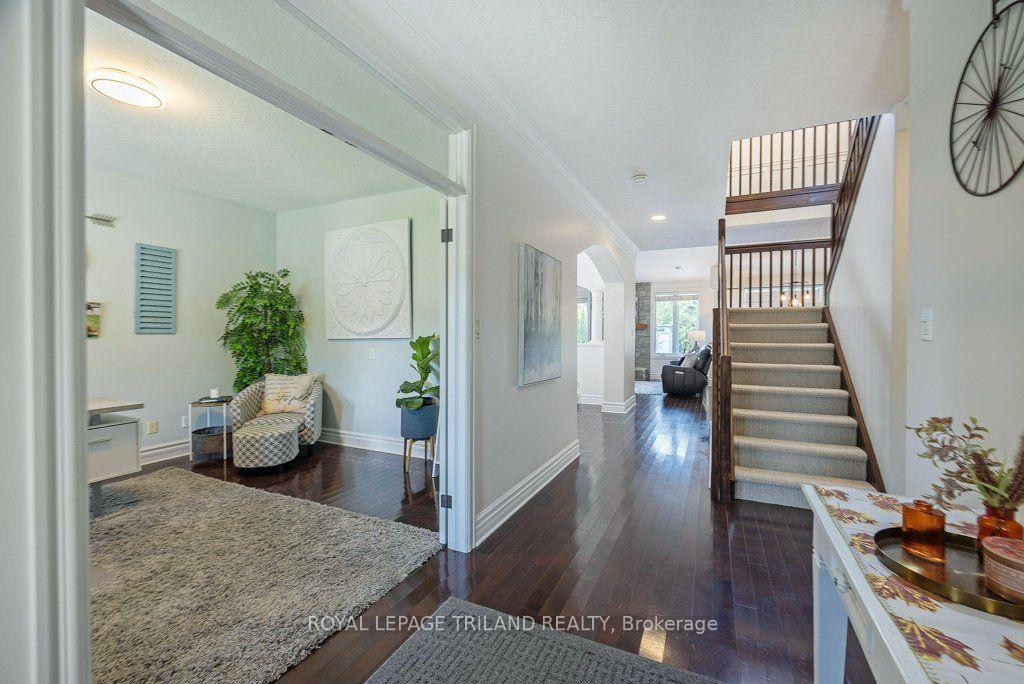 Photo 5 of 139 Skyline Avenue, London, North B — HOMEH