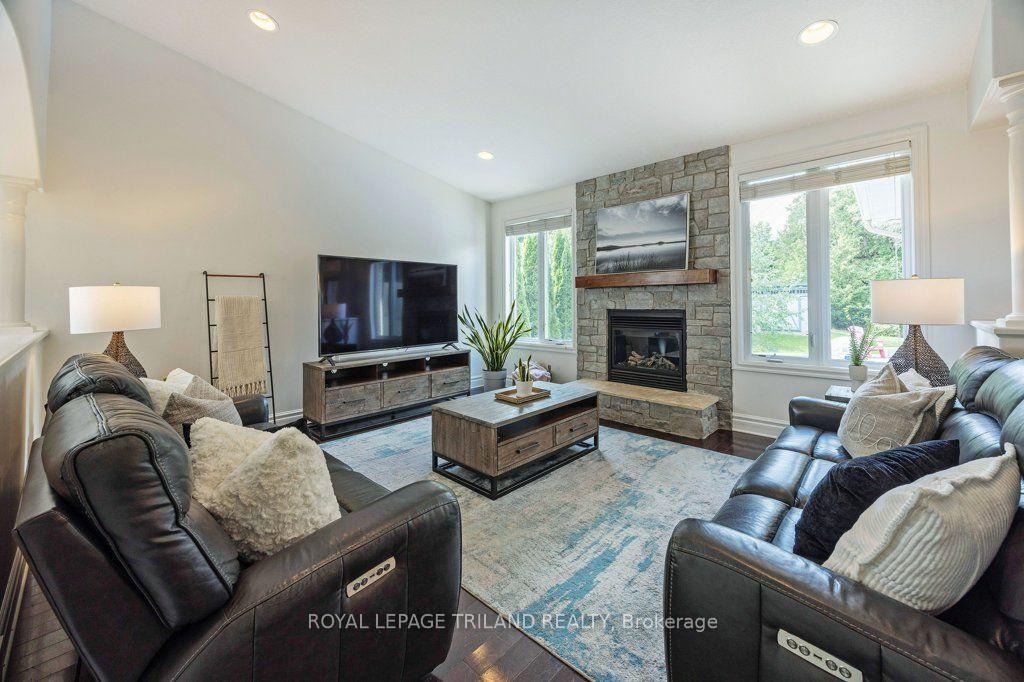 Photo 10 of 139 Skyline Avenue, London, North B — HOMEH