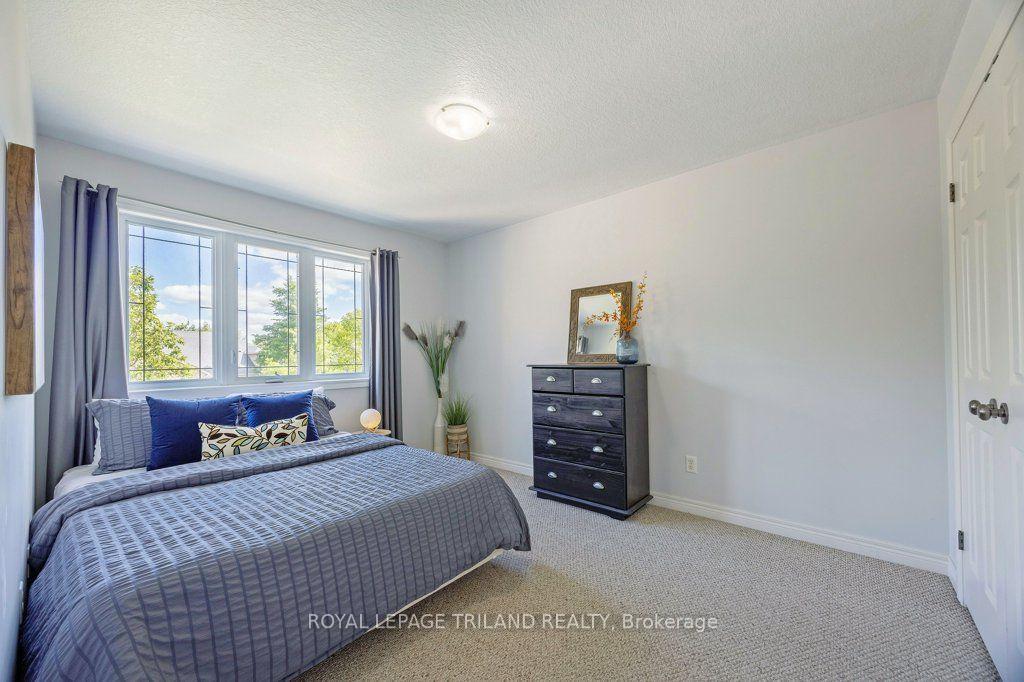 Photo 30 of 139 Skyline Avenue, London, North B — HOMEH