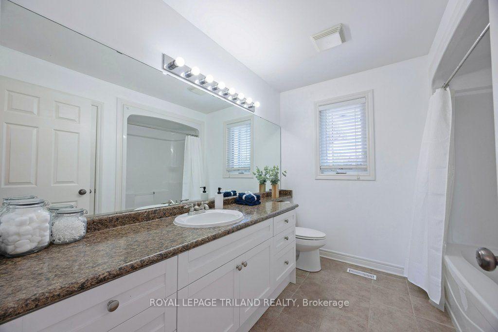Photo 33 of 139 Skyline Avenue, London, North B — HOMEH