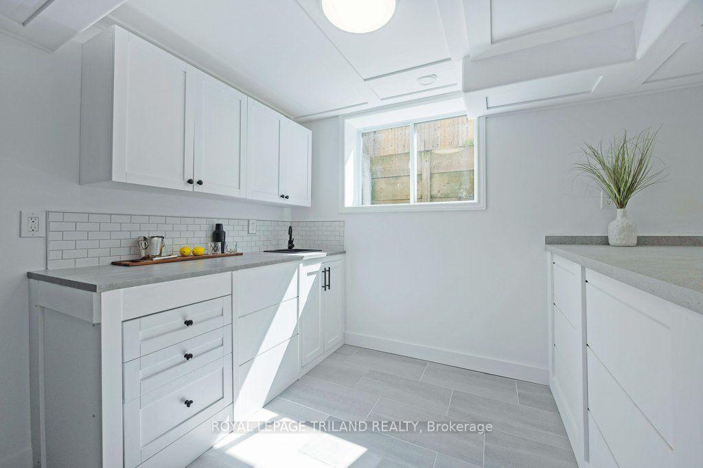 Photo 36 of 139 Skyline Avenue, London, North B — HOMEH
