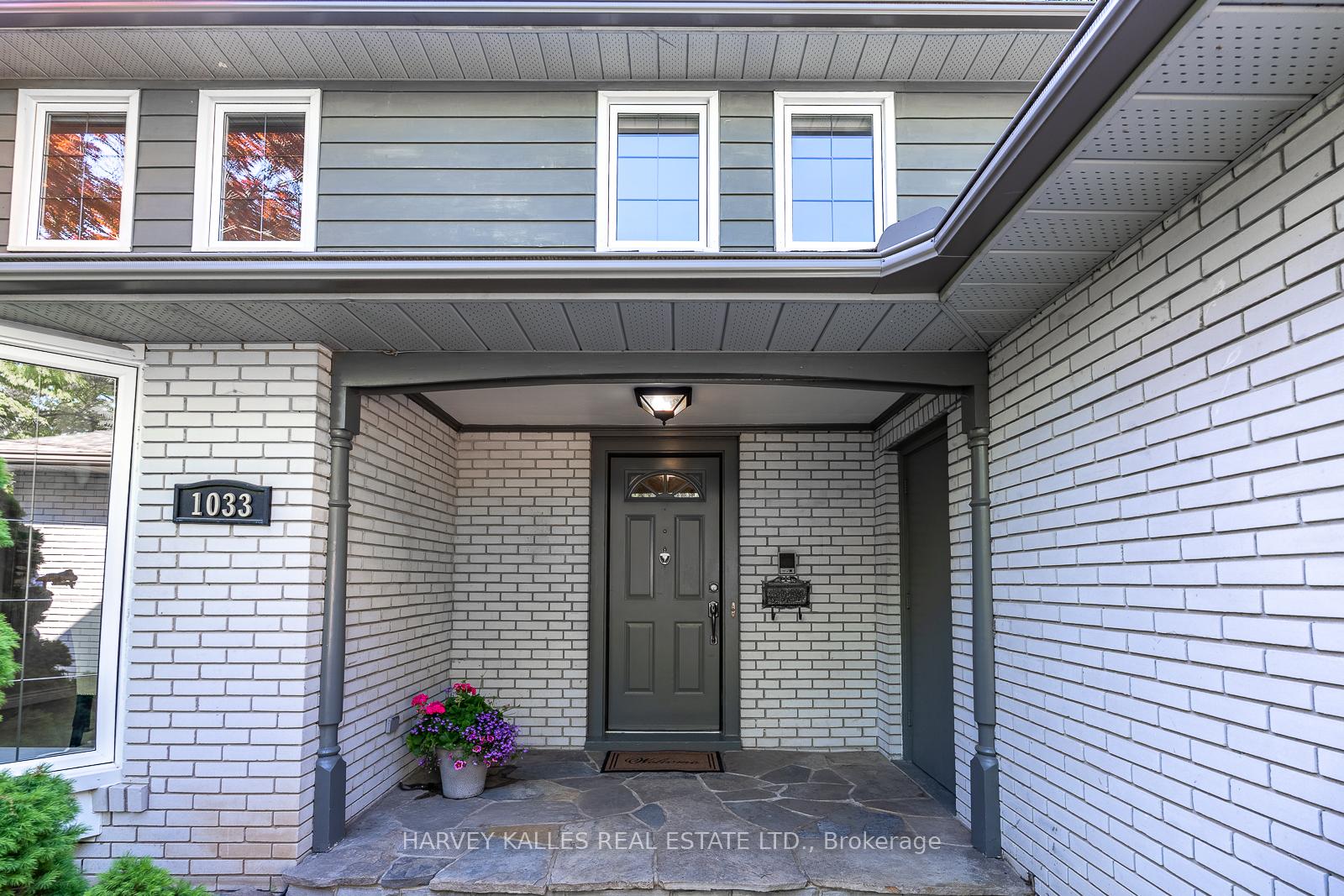 Photo 7 of 1033 Fair Birch Drive, Mississauga, Lorne Park — HOMEH