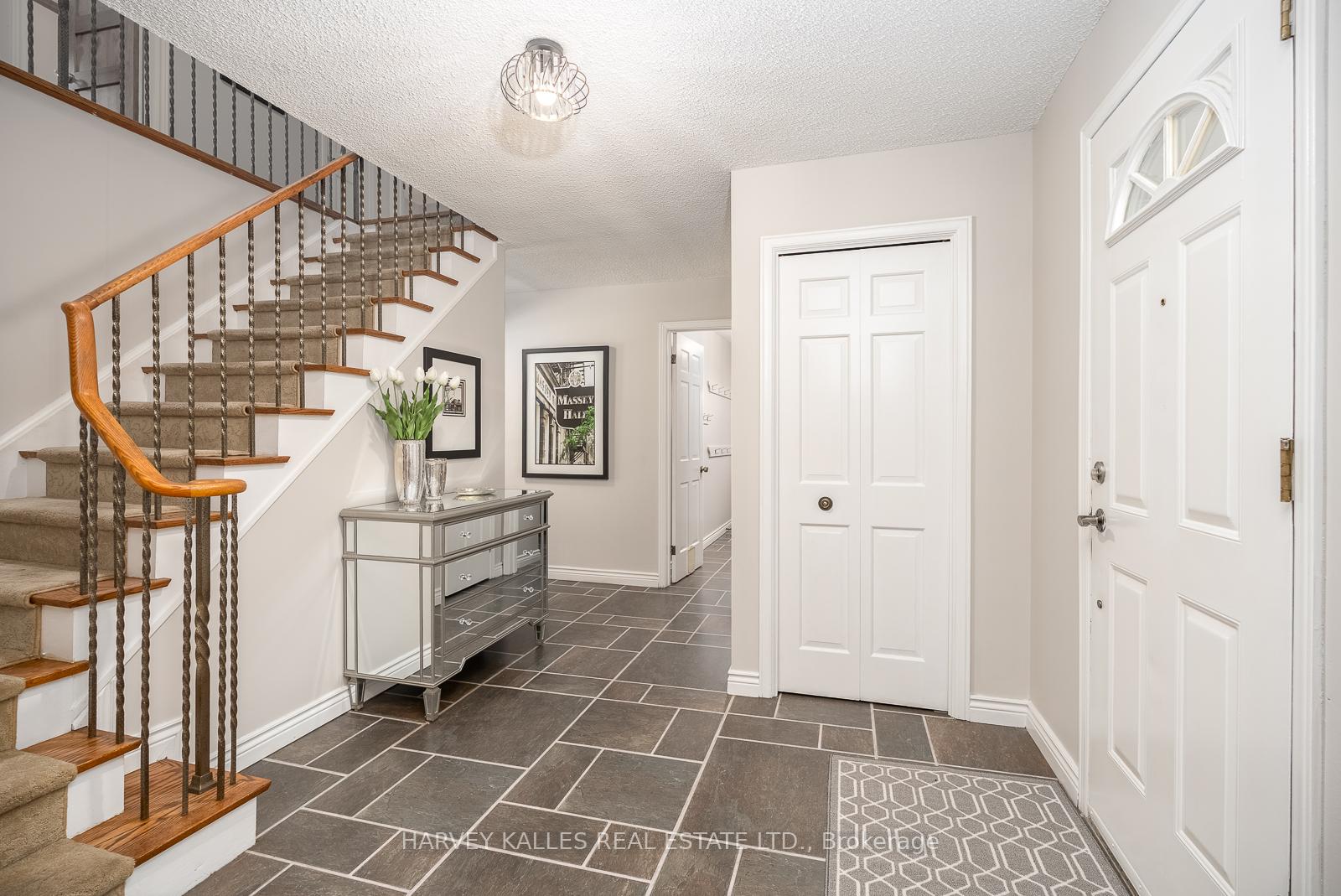 Photo 8 of 1033 Fair Birch Drive, Mississauga, Lorne Park — HOMEH