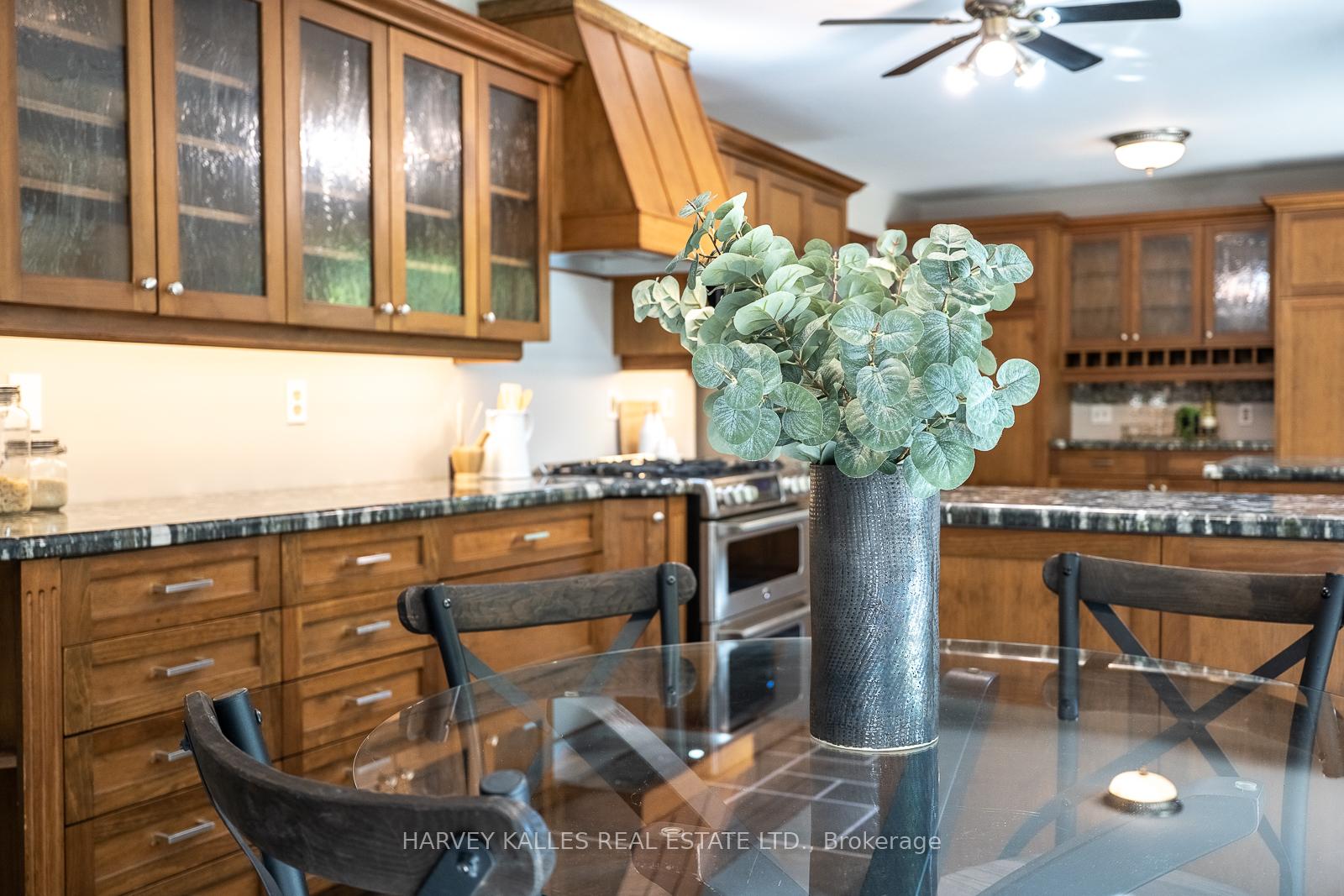 Photo 15 of 1033 Fair Birch Drive, Mississauga, Lorne Park — HOMEH