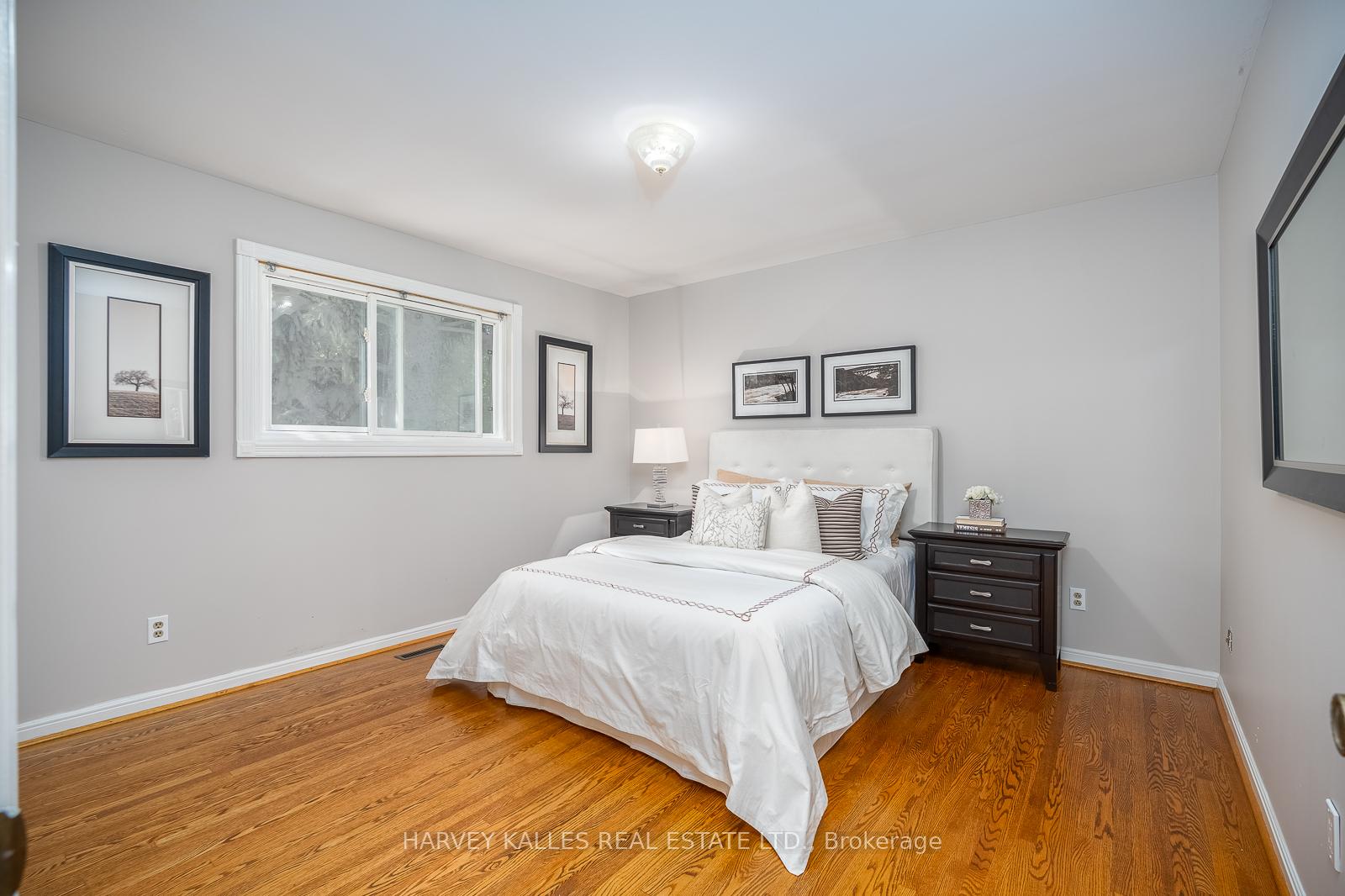 Photo 27 of 1033 Fair Birch Drive, Mississauga, Lorne Park — HOMEH