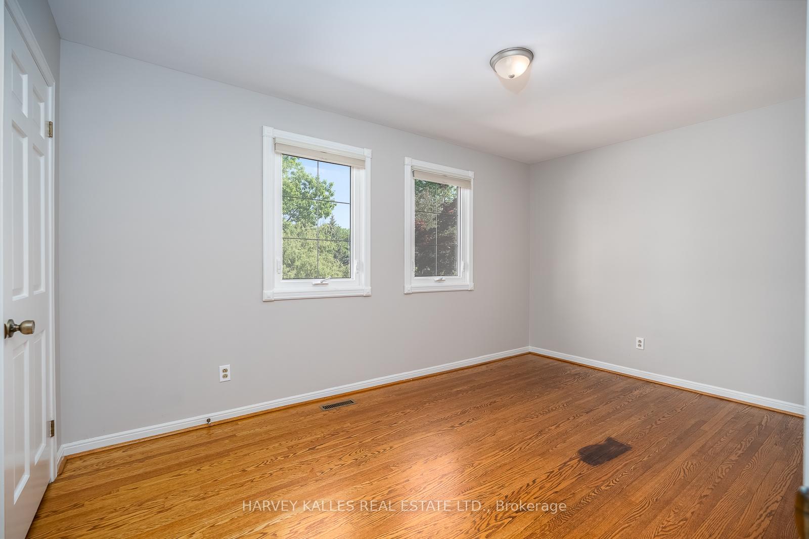 Photo 29 of 1033 Fair Birch Drive, Mississauga, Lorne Park — HOMEH