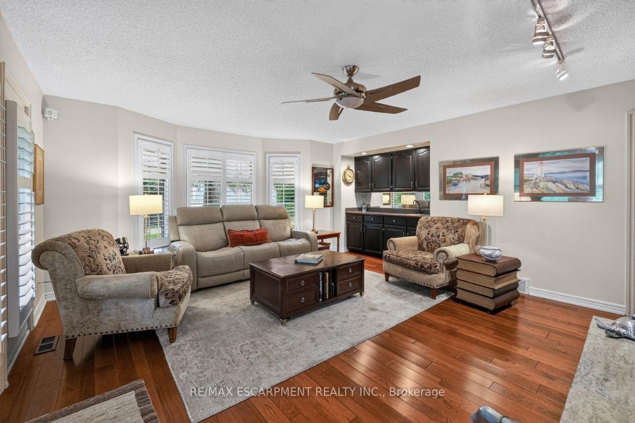 Photo 11 of Unit 32, 5 Carn Castle Gate, St. Catharines, Lakeshore — HOMEH