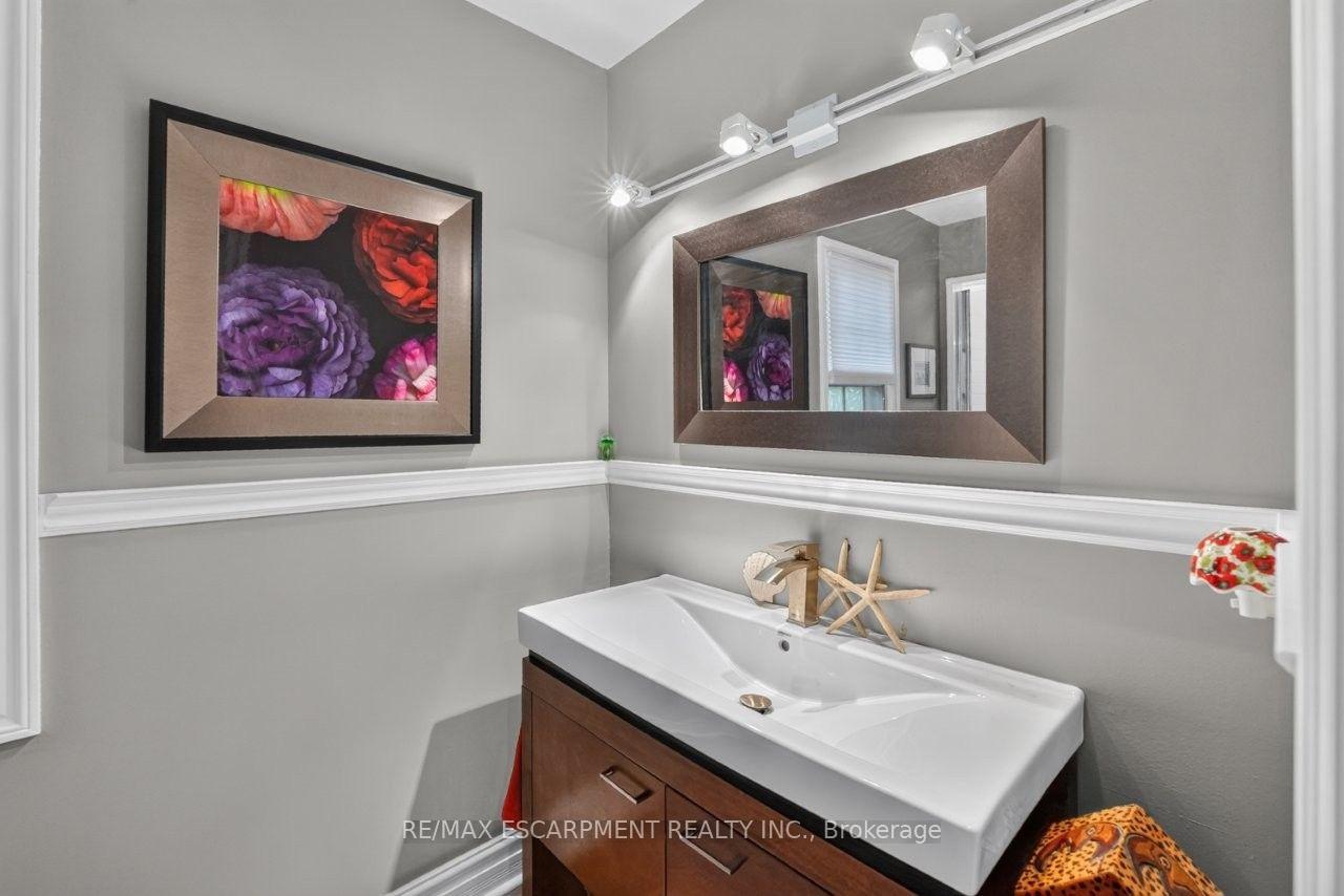 Photo 16 of Unit 32, 5 Carn Castle Gate, St. Catharines, Lakeshore — HOMEH