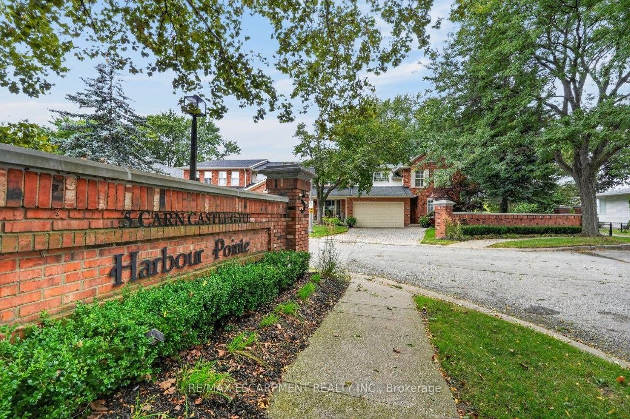 Photo 33 of Unit 32, 5 Carn Castle Gate, St. Catharines, Lakeshore — HOMEH