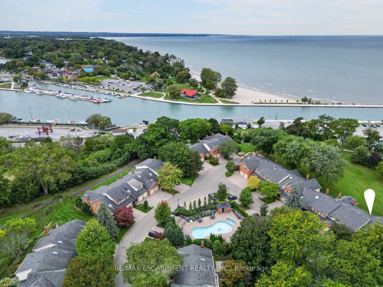 Photo 35 of Unit 32, 5 Carn Castle Gate, St. Catharines, Lakeshore — HOMEH