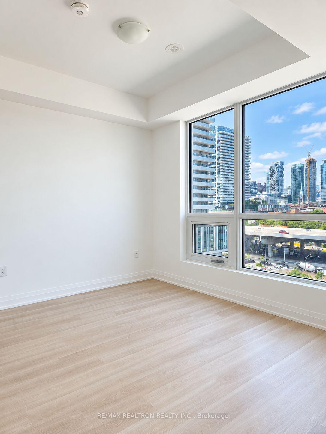 Photo 5 of Unit 705, 15 Richardson Street, Toronto, Waterfront Communities — HOMEH