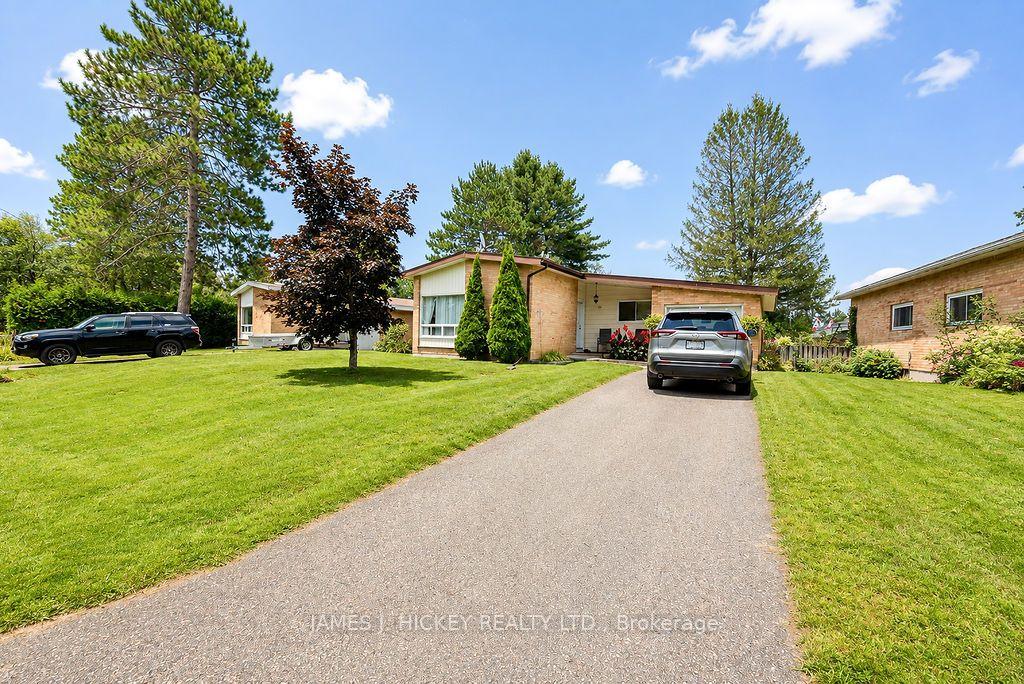 Photo 36 of 80 Frontenac Crescent, Deep River, Deep River — HOMEH