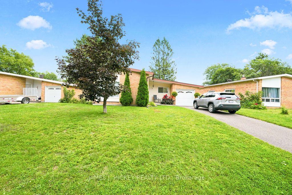 Photo 37 of 80 Frontenac Crescent, Deep River, Deep River — HOMEH