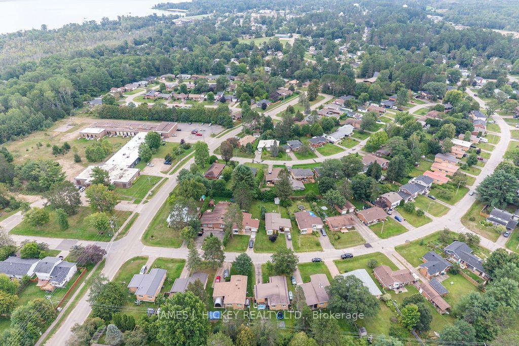 Photo 46 of 80 Frontenac Crescent, Deep River, Deep River — HOMEH