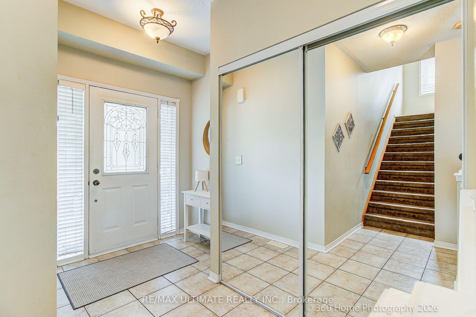 Photo 2 of 53 Wilshire Drive, Whitby, Brooklin — HOMEH