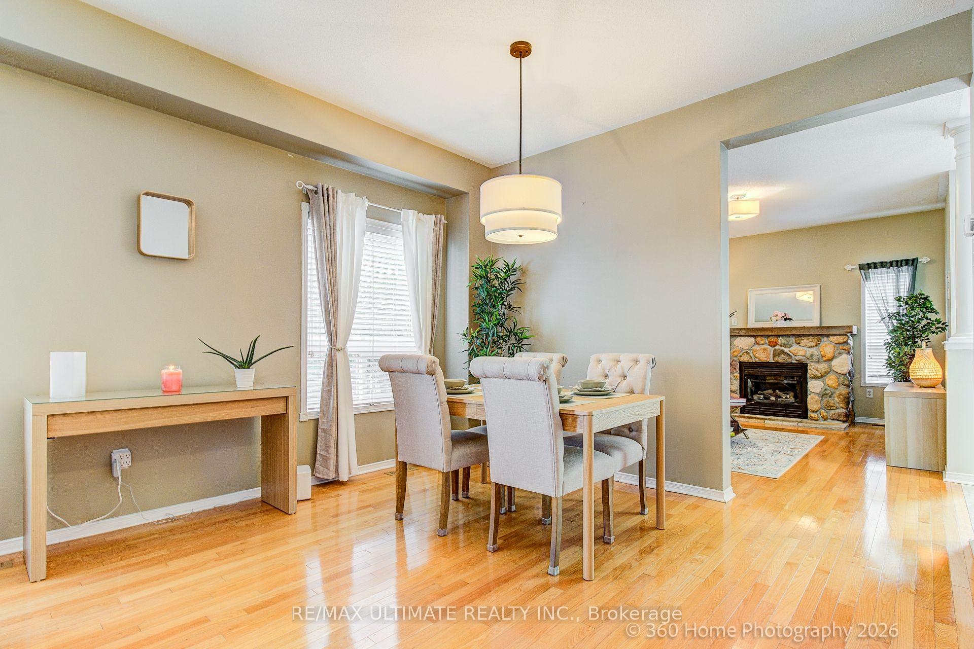 Photo 4 of 53 Wilshire Drive, Whitby, Brooklin — HOMEH