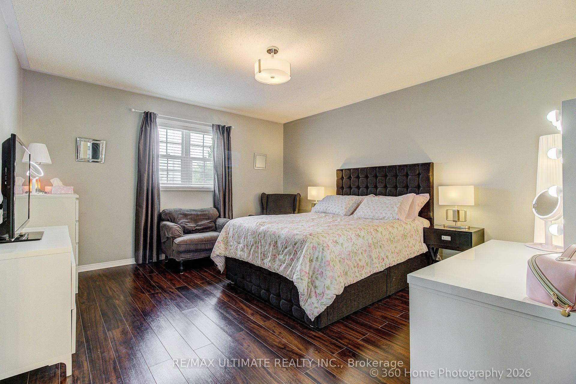 Photo 11 of 53 Wilshire Drive, Whitby, Brooklin — HOMEH