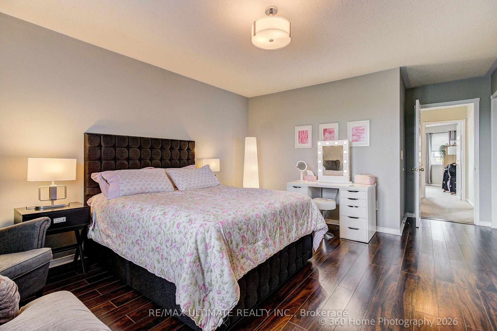 Photo 12 of 53 Wilshire Drive, Whitby, Brooklin — HOMEH