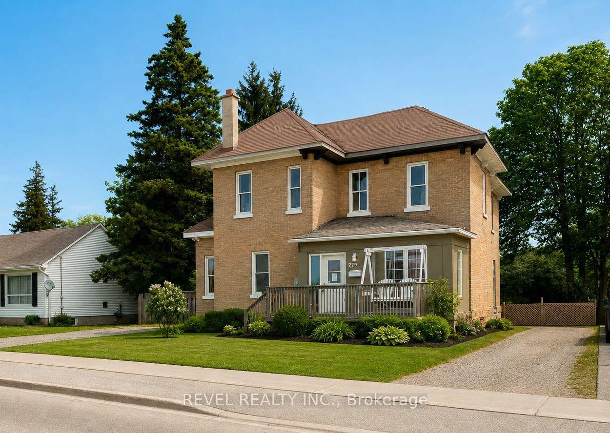 Photo of 279 1st Ave S