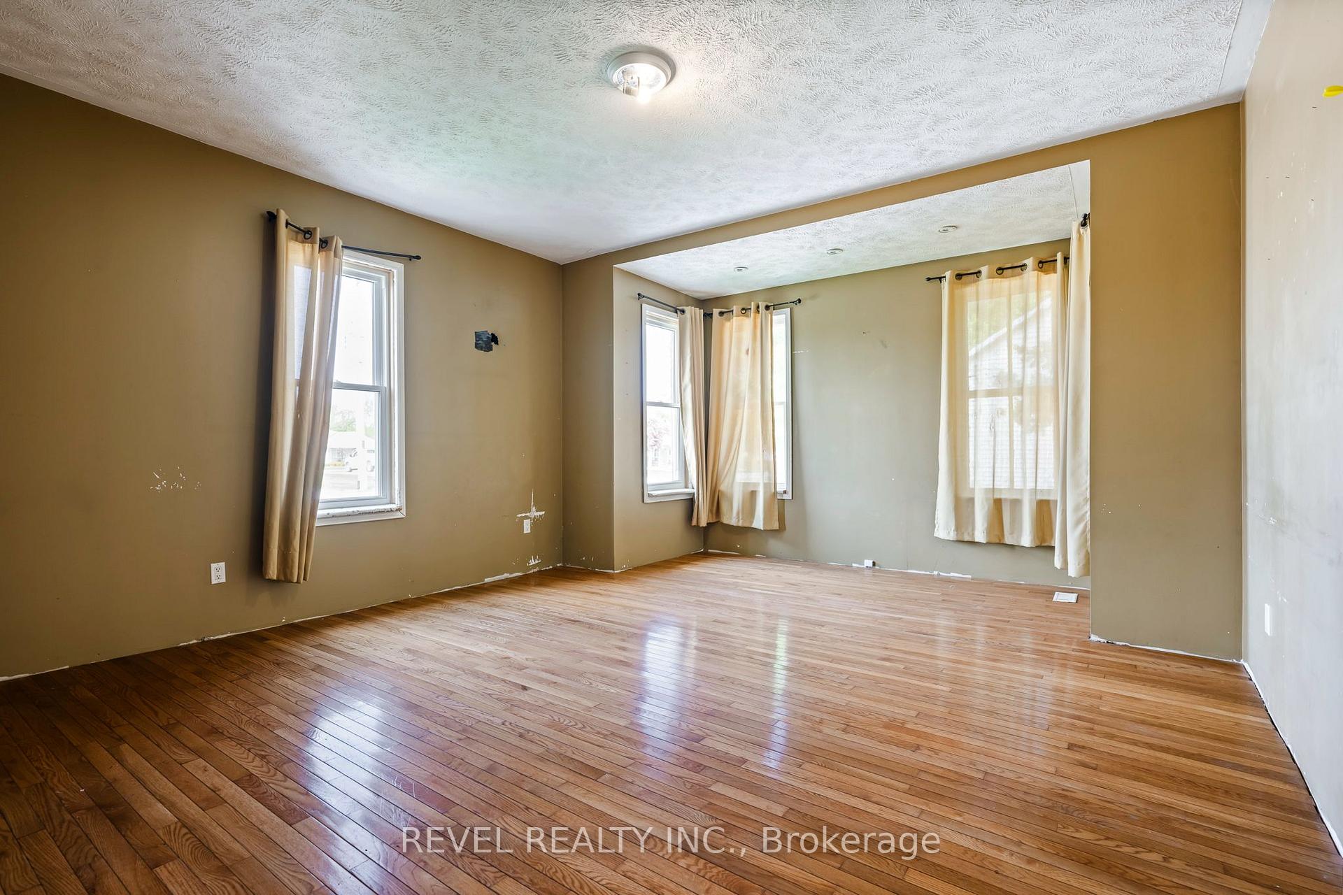 Photo 11 of 279 1st Ave S, Arran-Elderslie — HOMEH